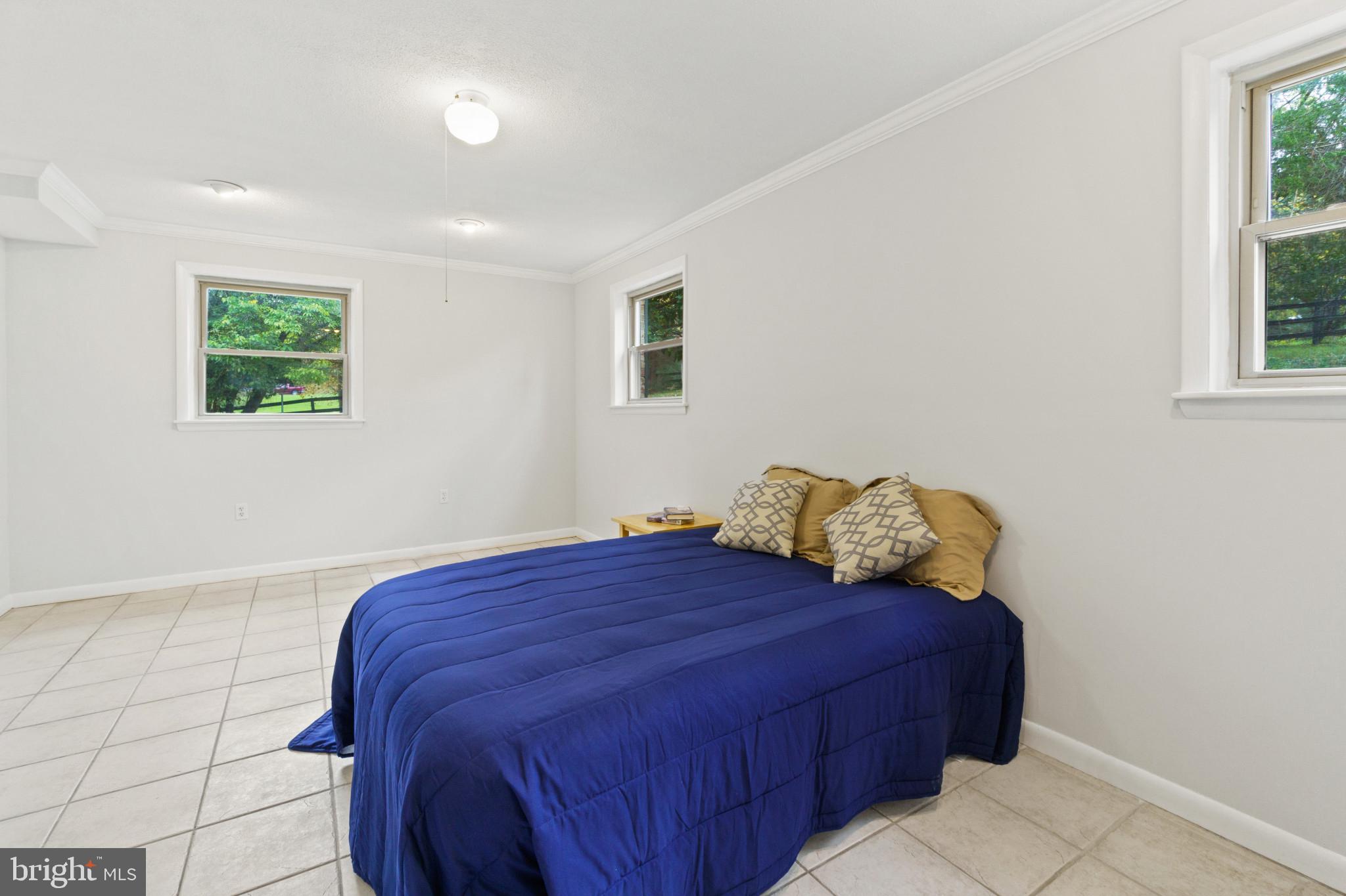 10208 van Thompson ROAD