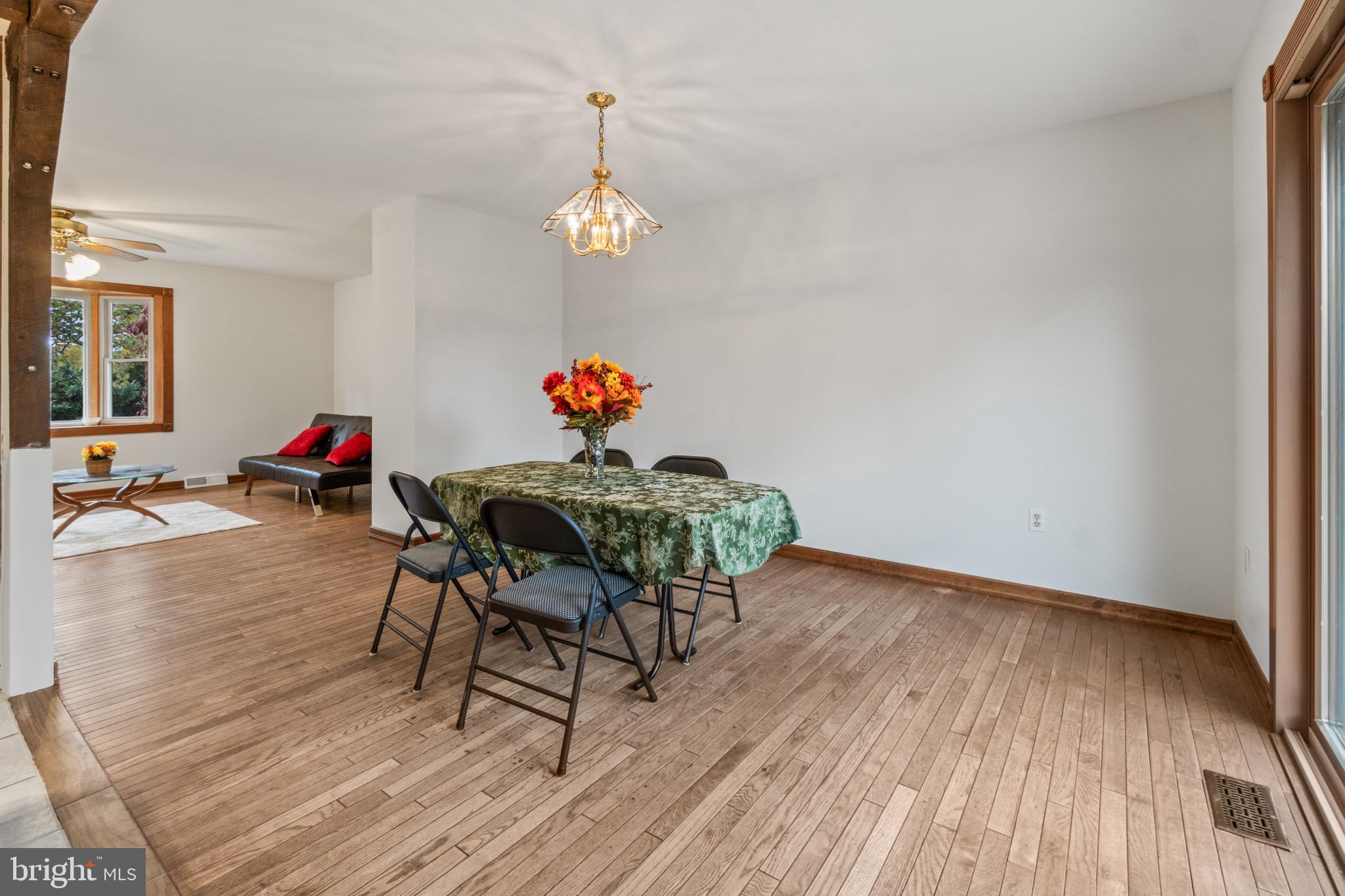 10208 van Thompson ROAD