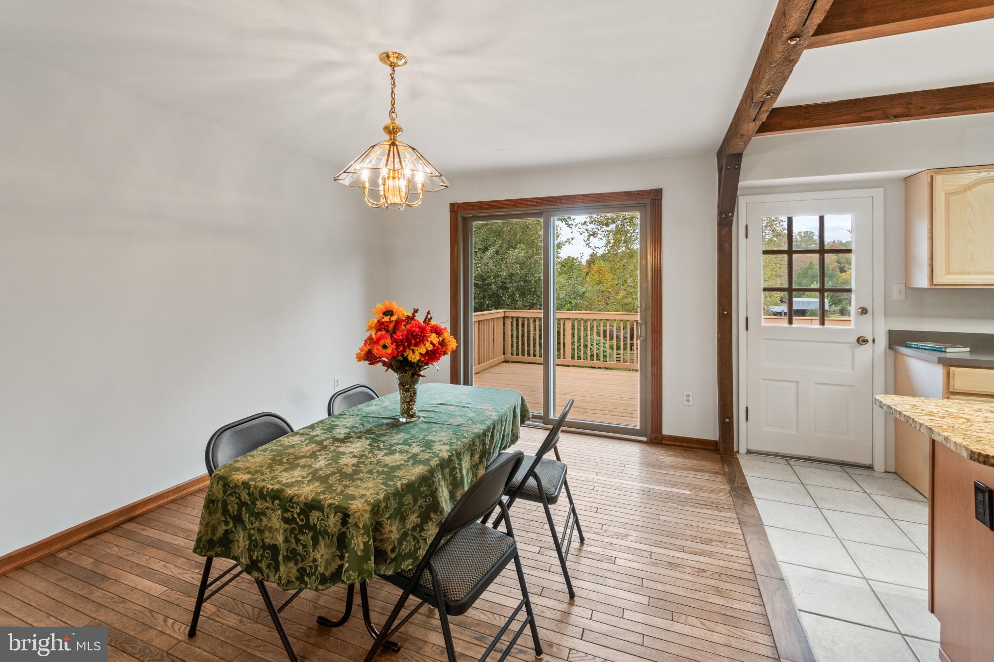 10208 van Thompson ROAD