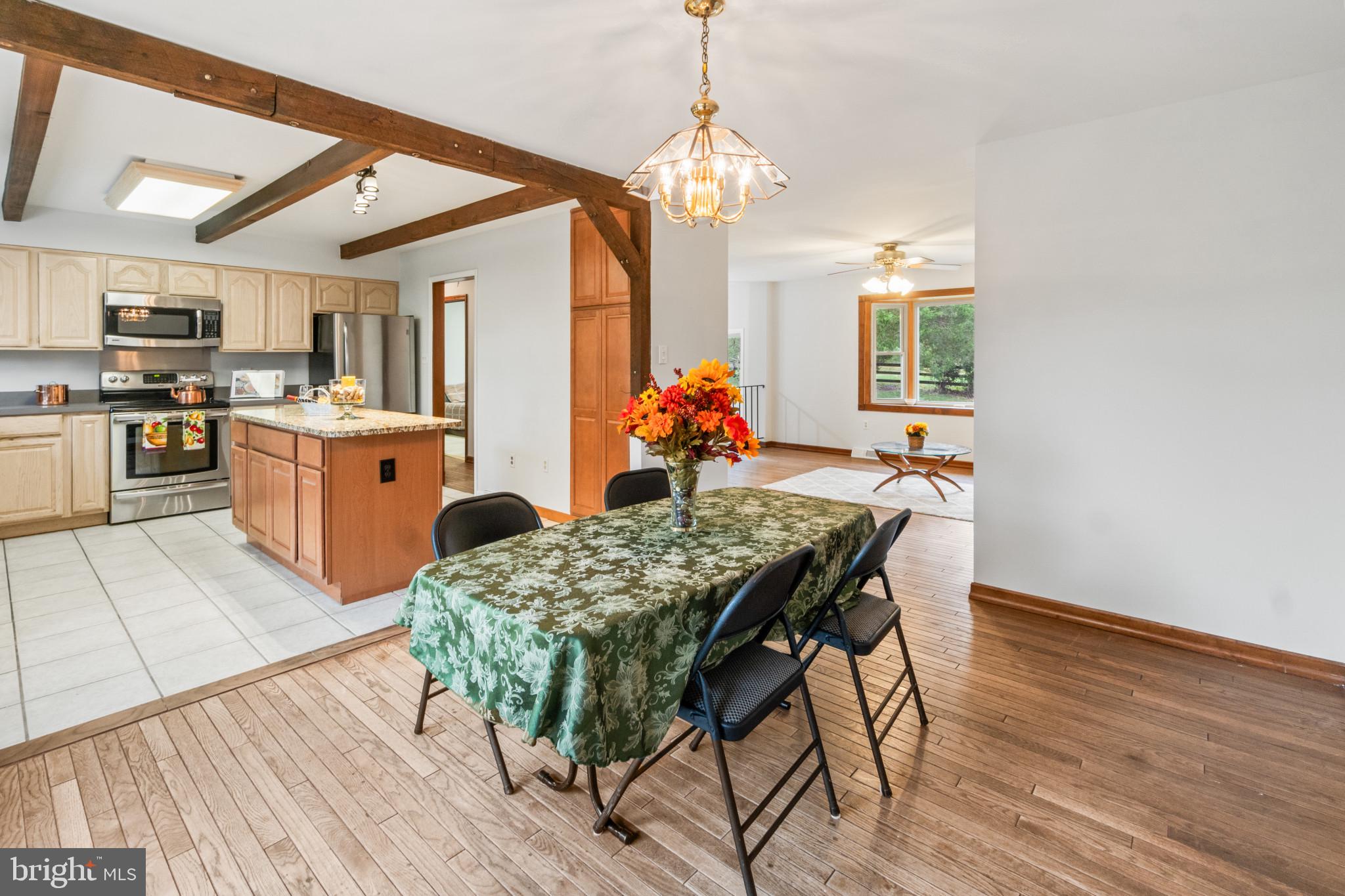 10208 van Thompson ROAD