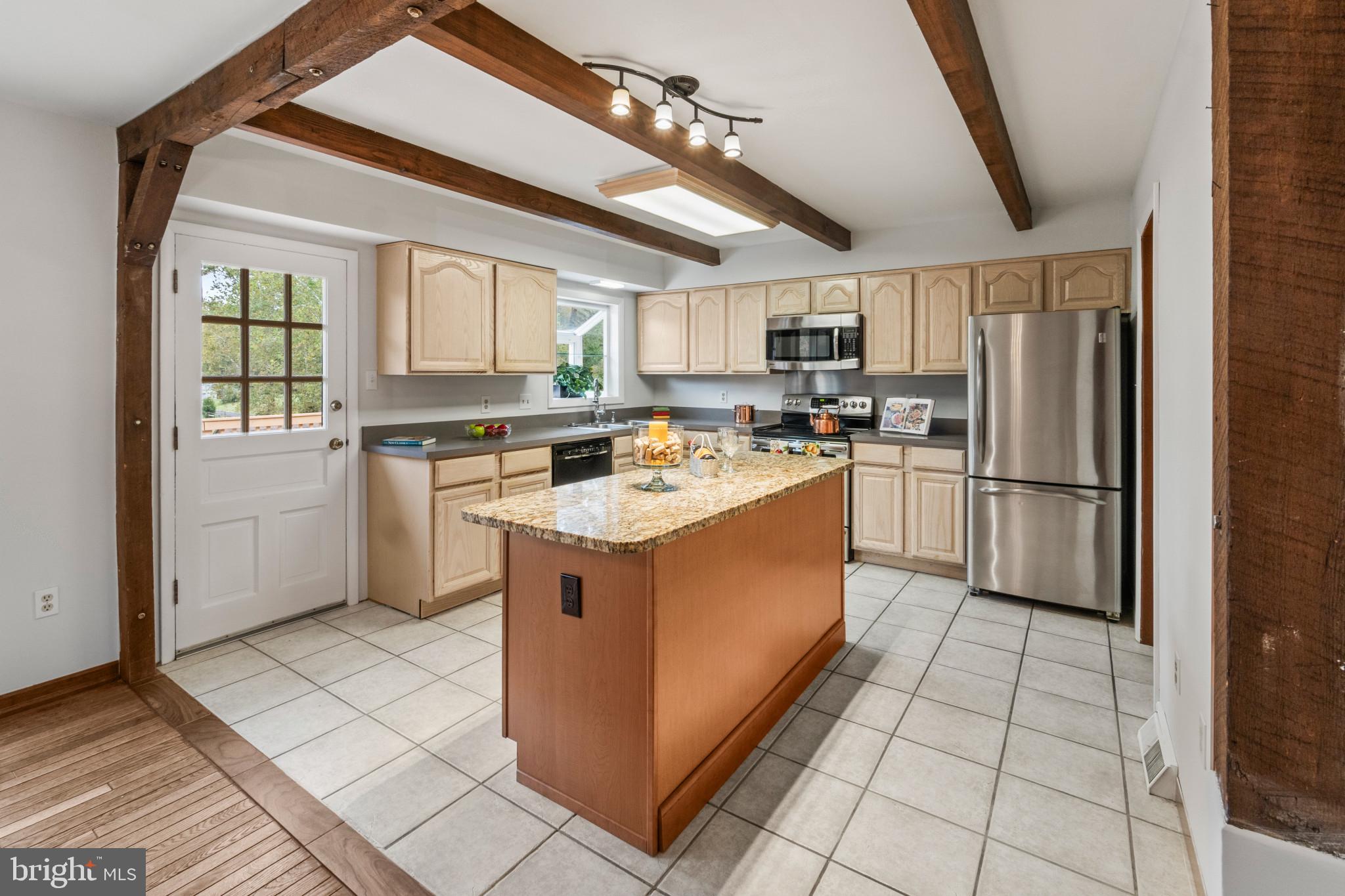 10208 van Thompson ROAD