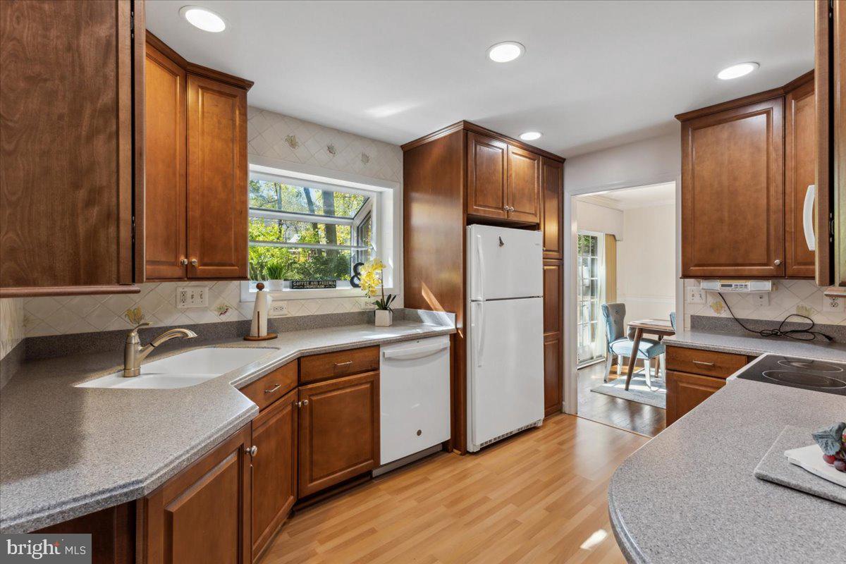 5112 Southampton DRIVE