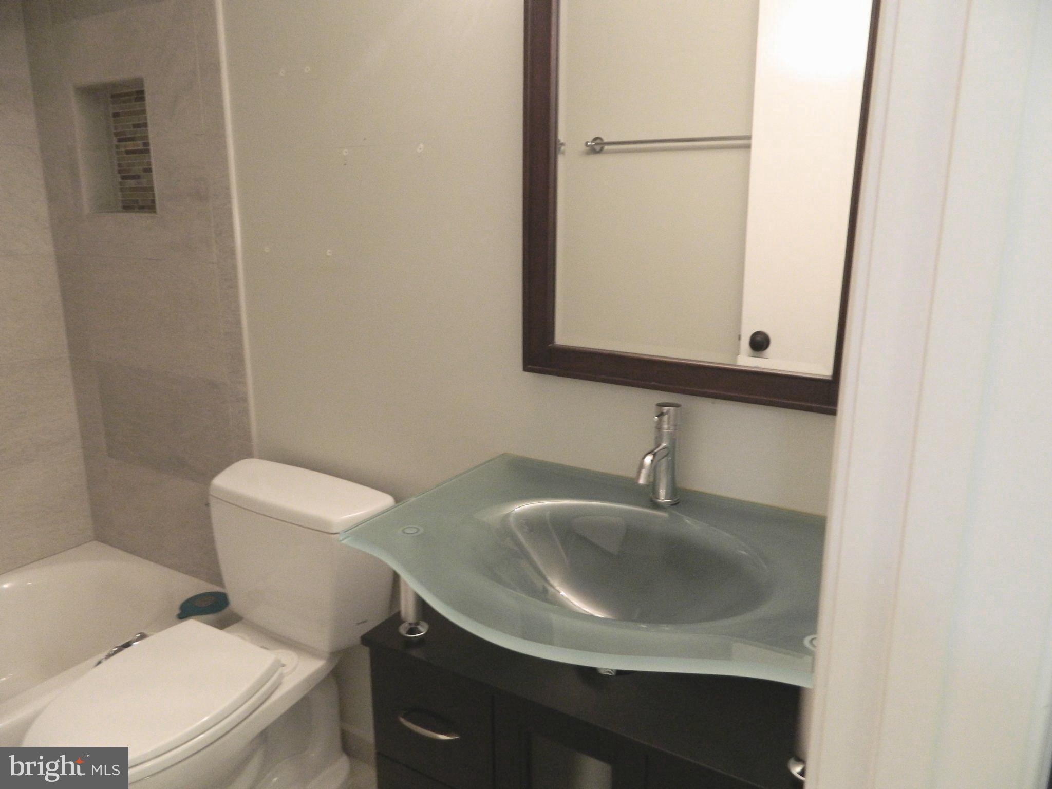 5936 Cove Landing ROAD Unit: 202B