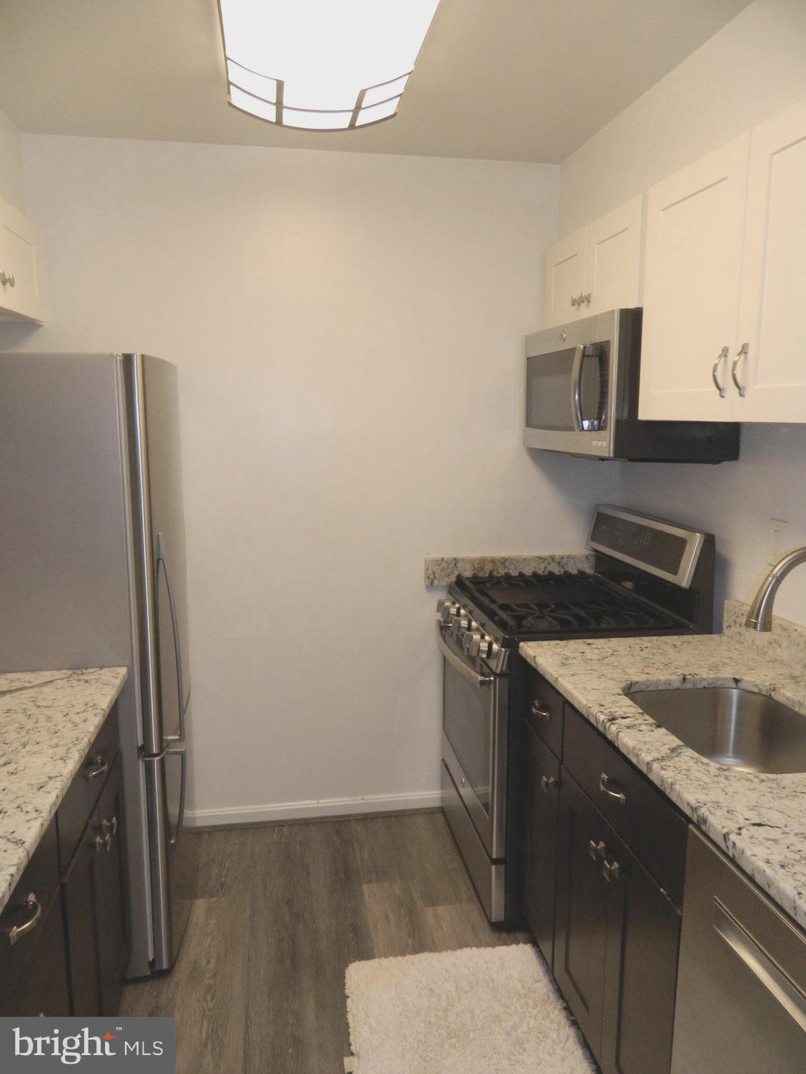 5936 Cove Landing ROAD Unit: 202B