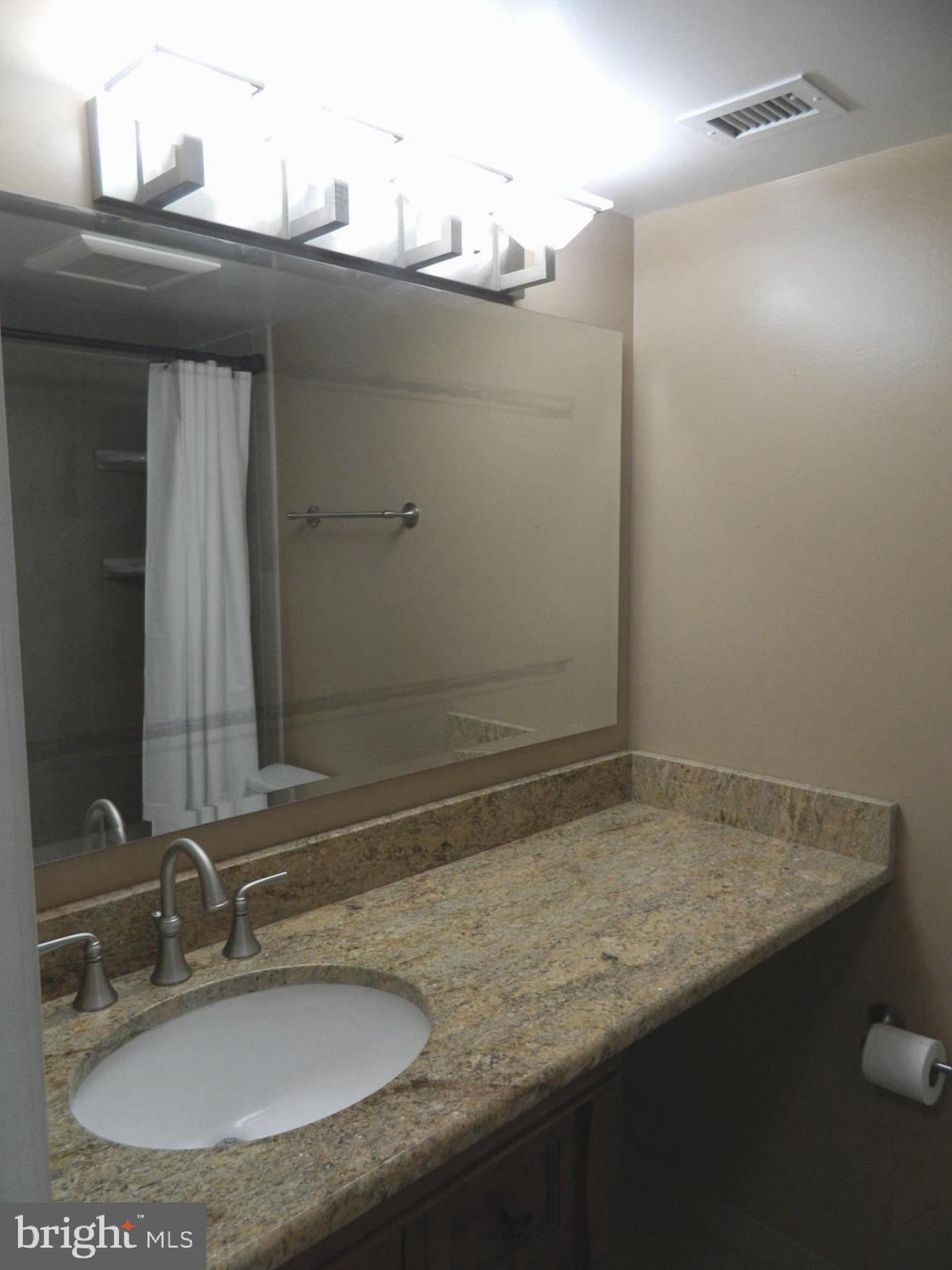 5936 Cove Landing ROAD Unit: 202B