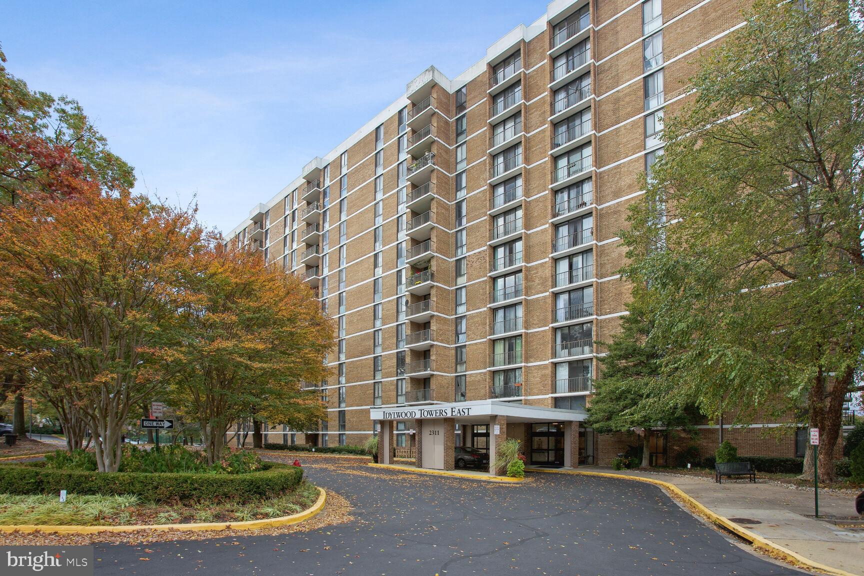 2311 Pimmit DRIVE Unit: 301