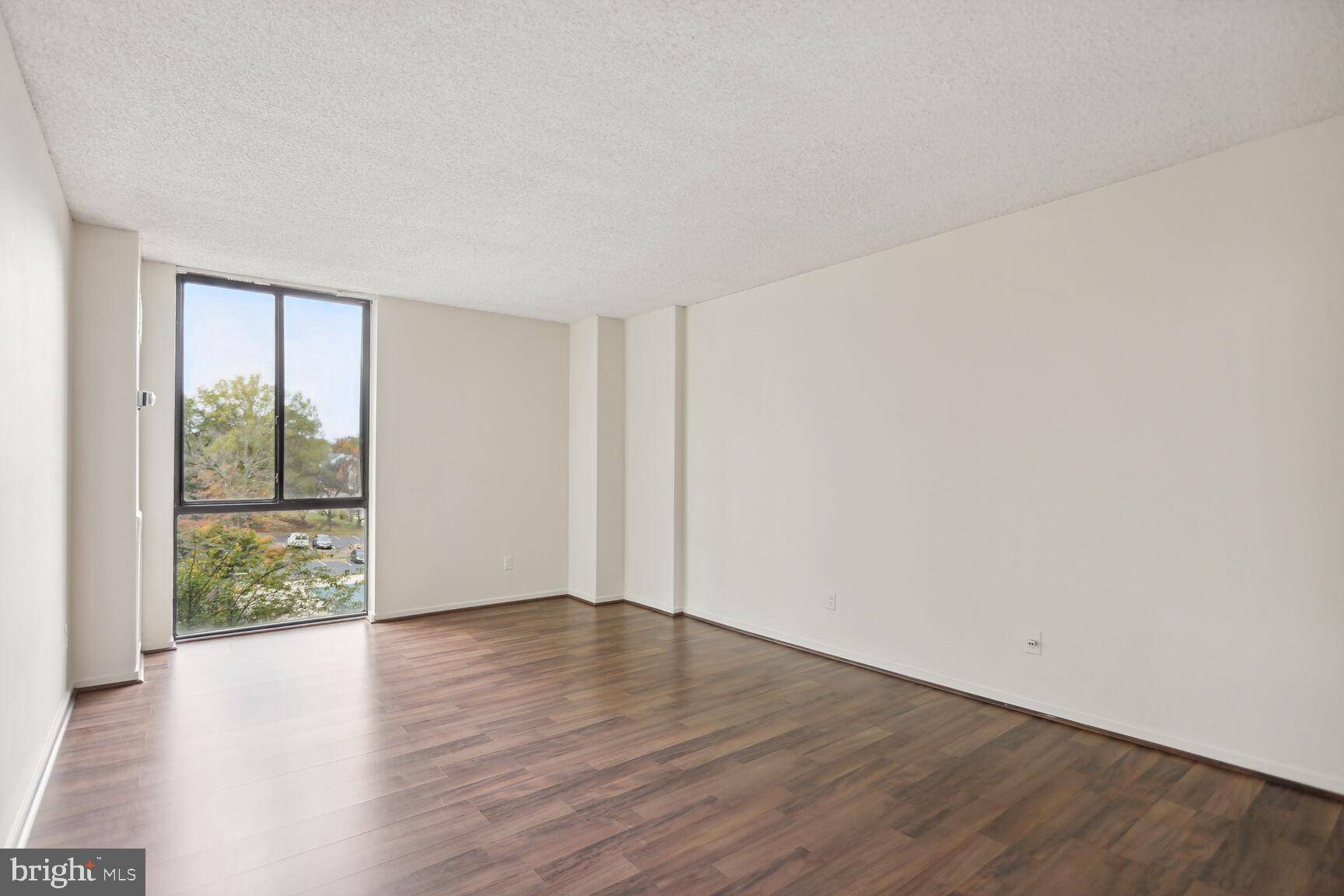 2311 Pimmit DRIVE Unit: 301