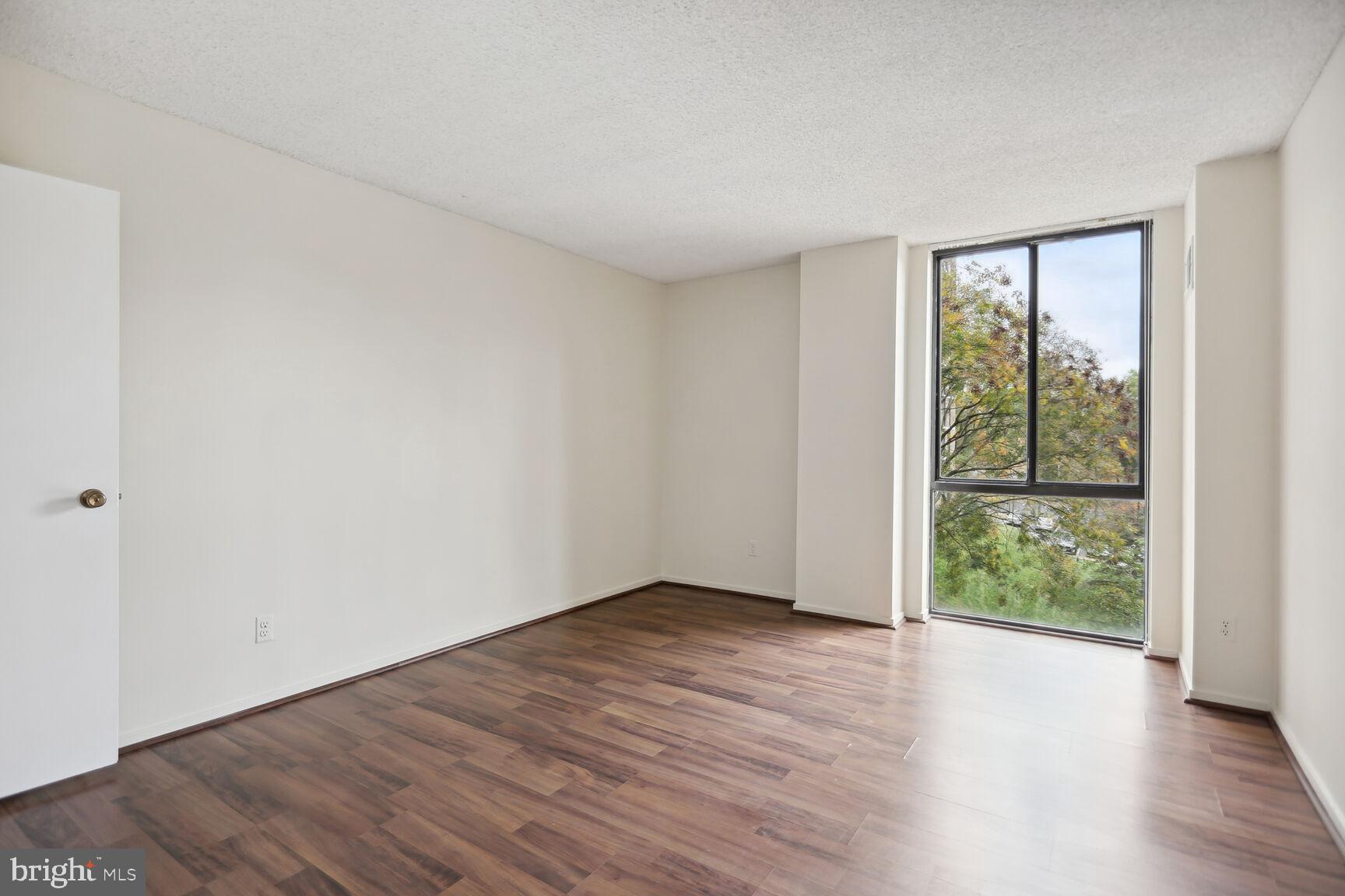 2311 Pimmit DRIVE Unit: 301