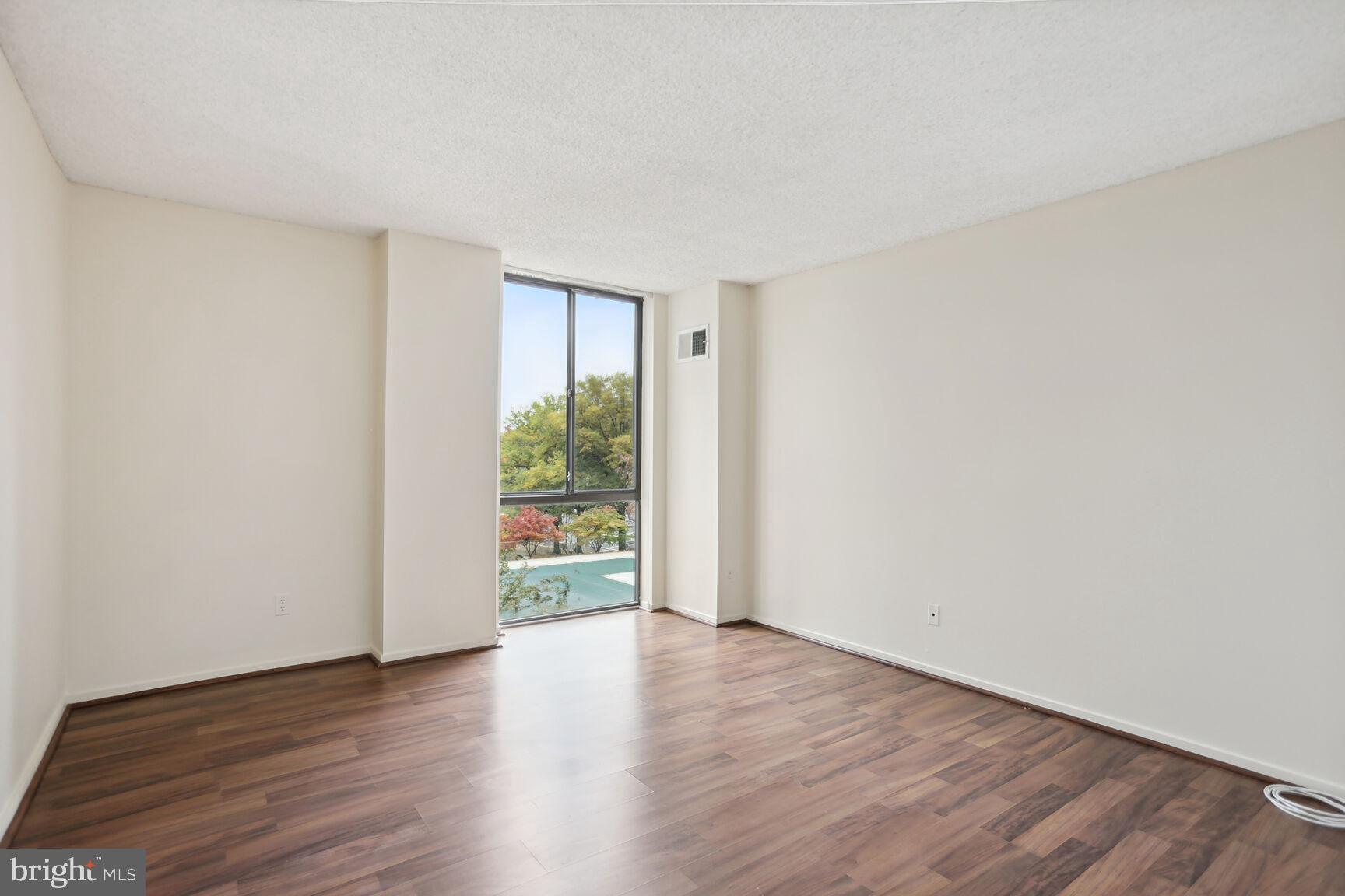 2311 Pimmit DRIVE Unit: 301