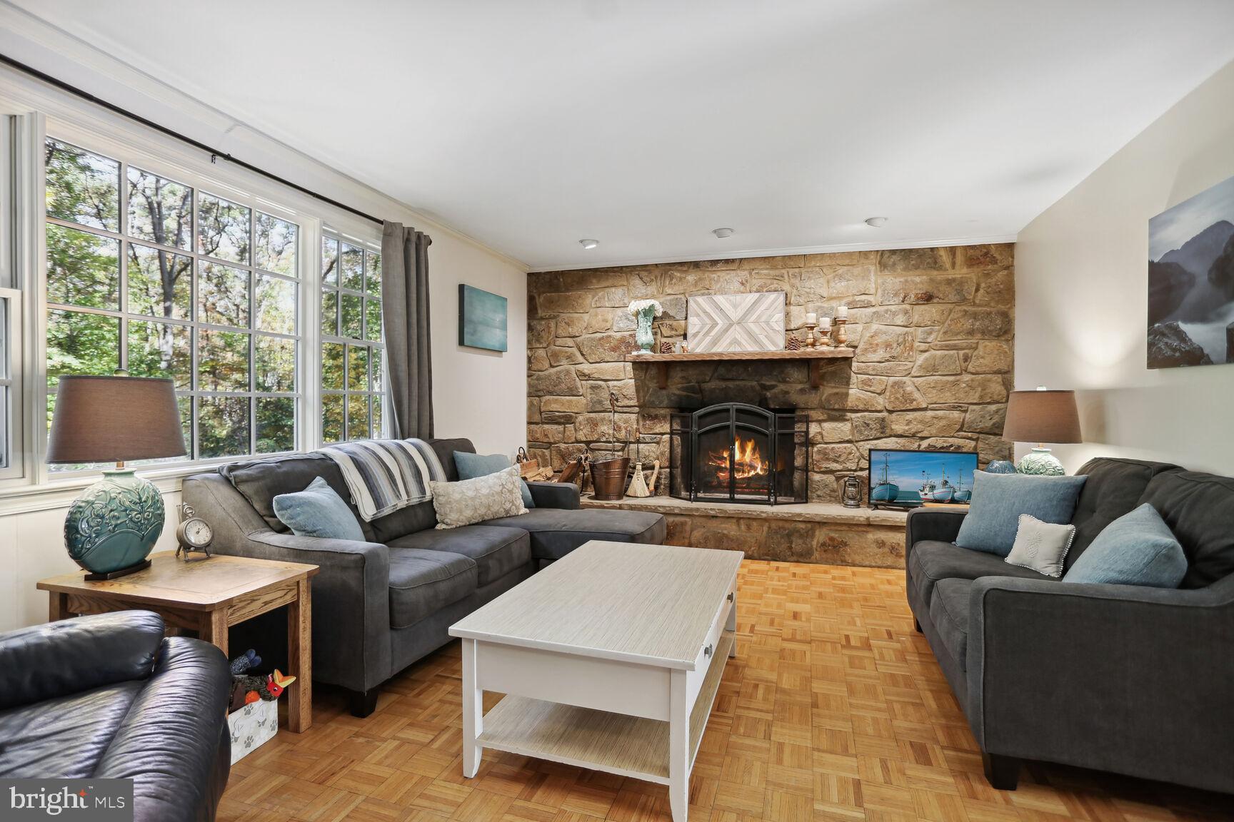 2300 Cheshire LANE