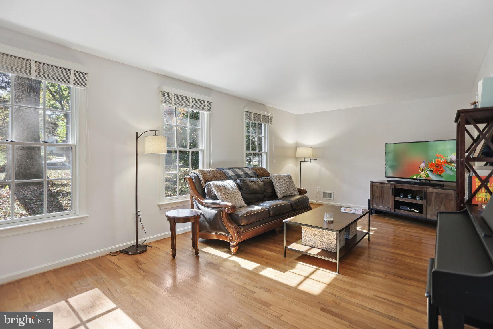 2300 Cheshire LANE