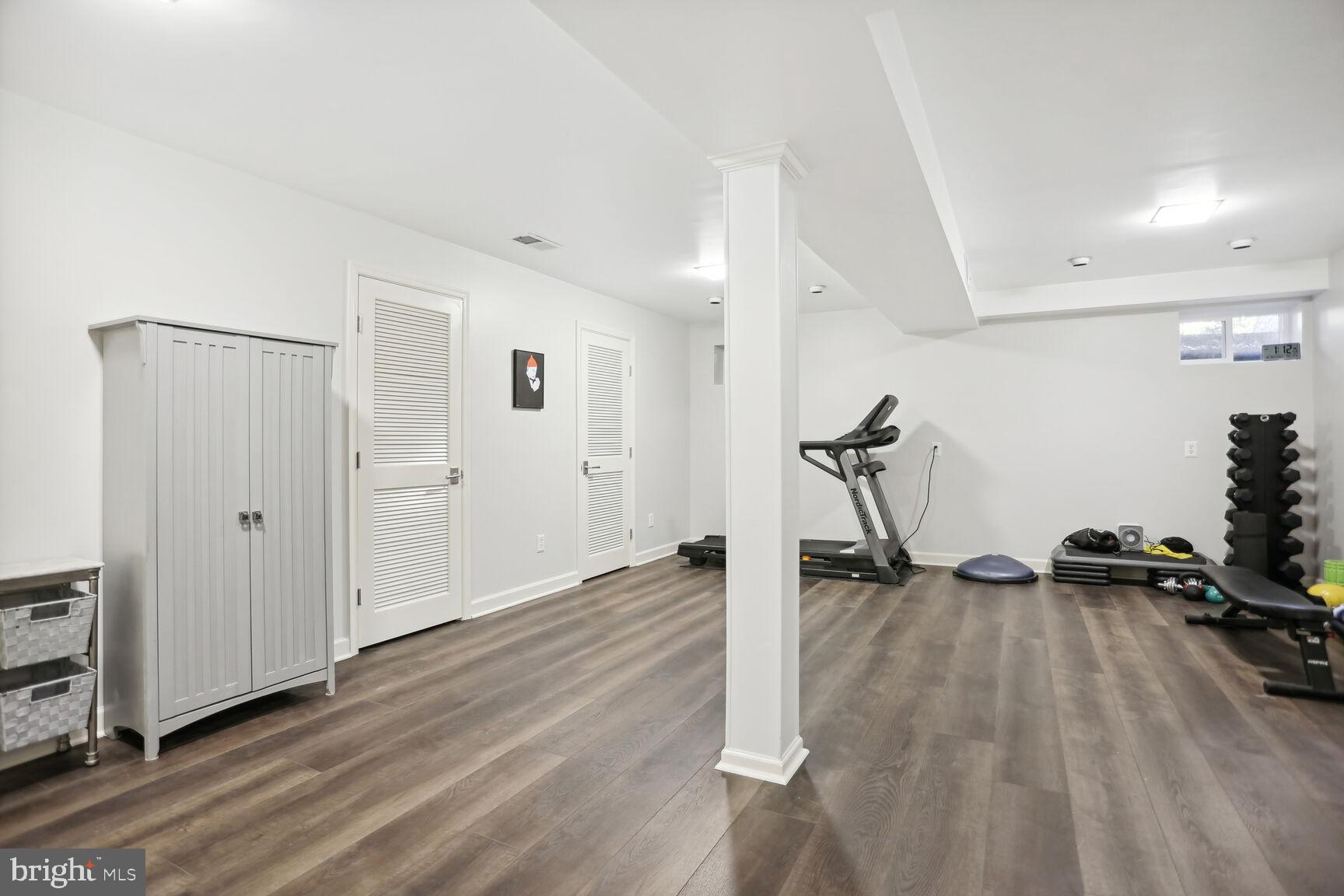 2300 Cheshire LANE