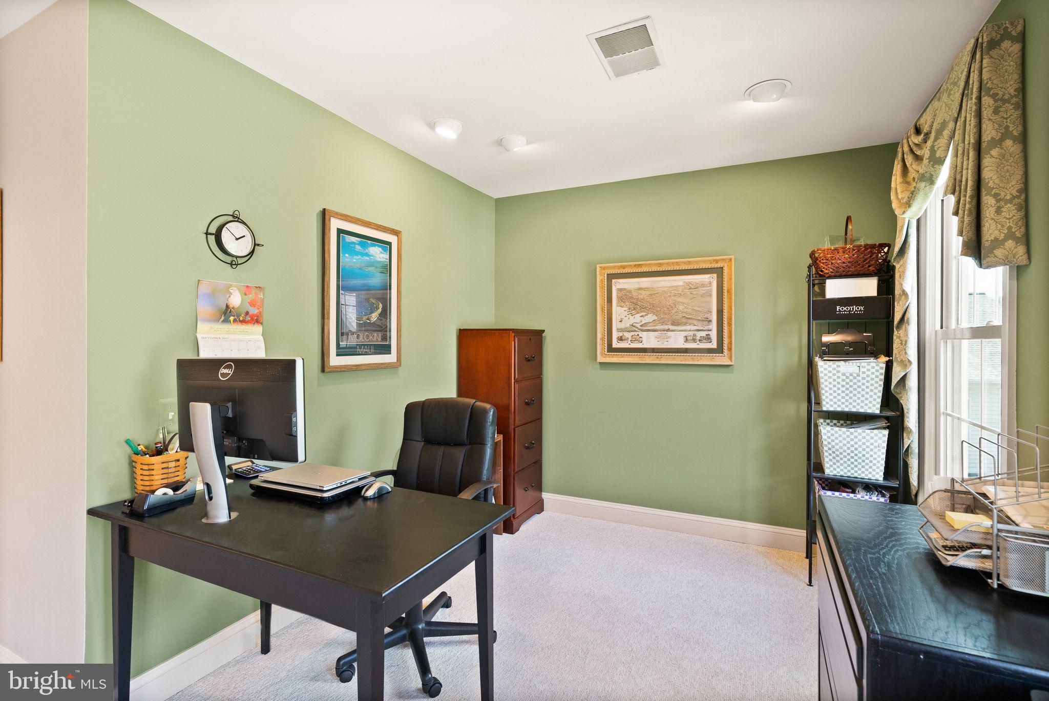 6273 Kingfisher LANE