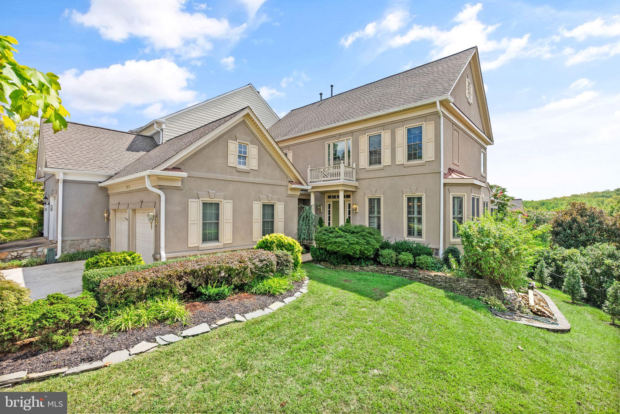 6273 Kingfisher LANE
