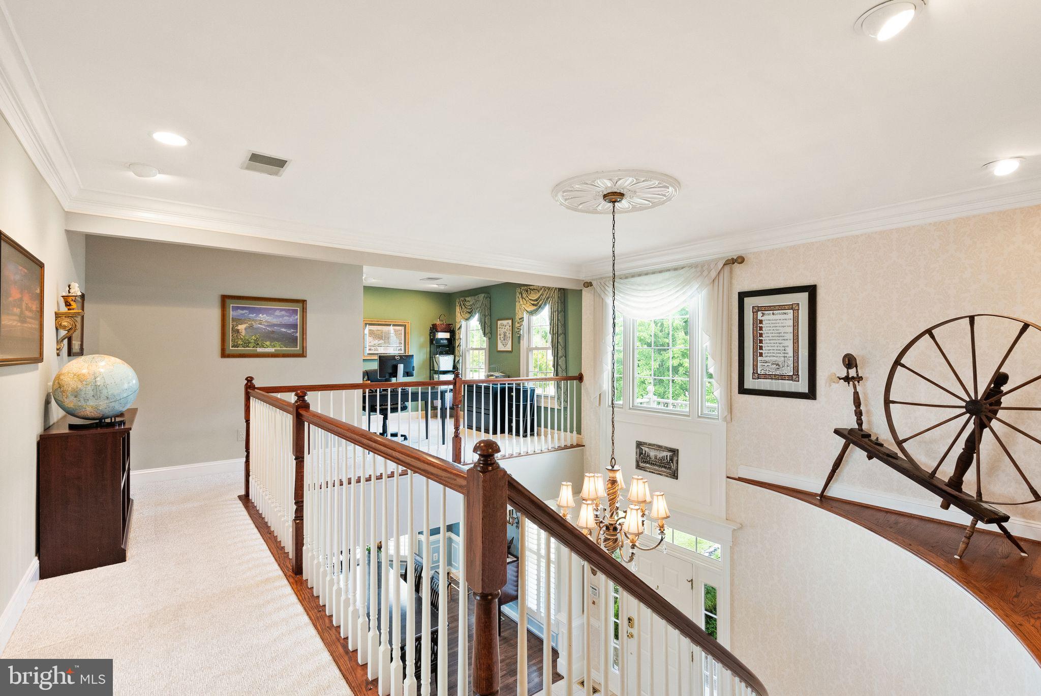 6273 Kingfisher LANE