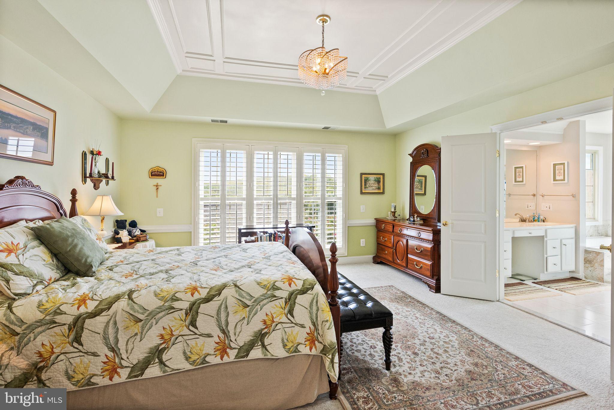 6273 Kingfisher LANE