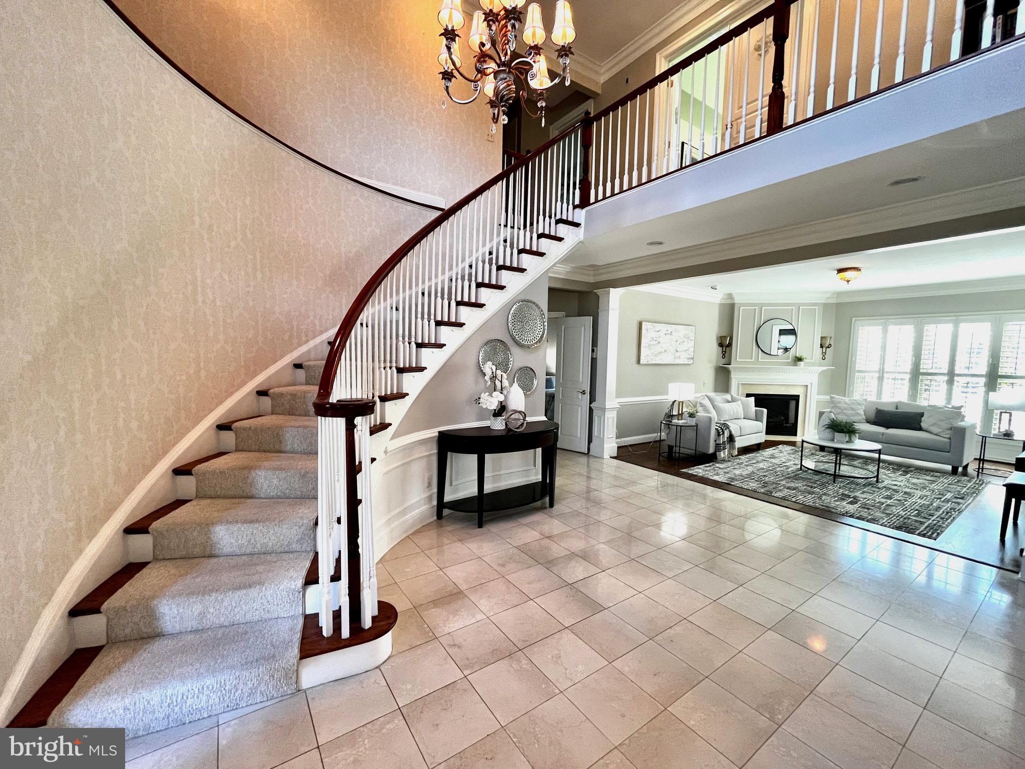 6273 Kingfisher LANE