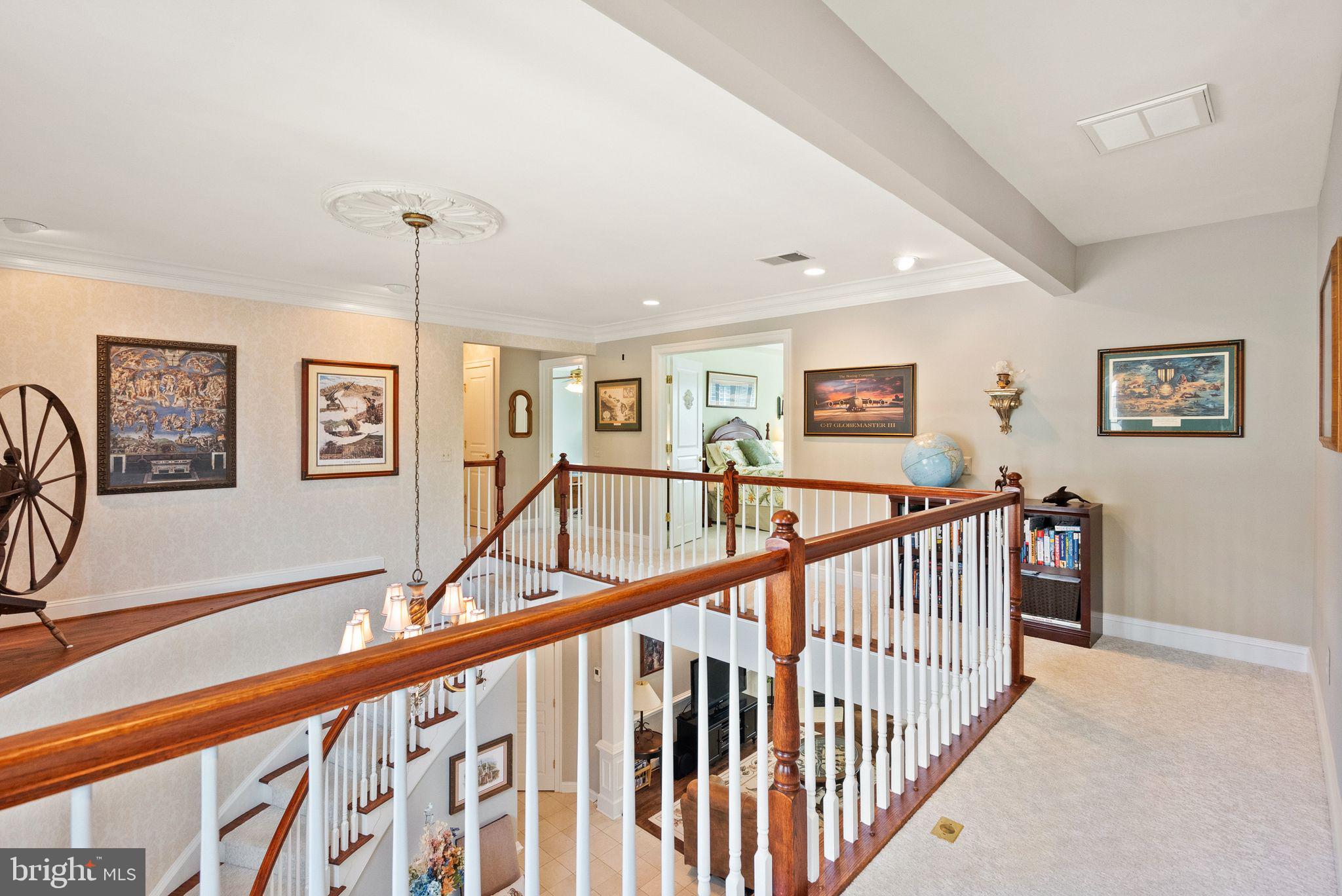 6273 Kingfisher LANE
