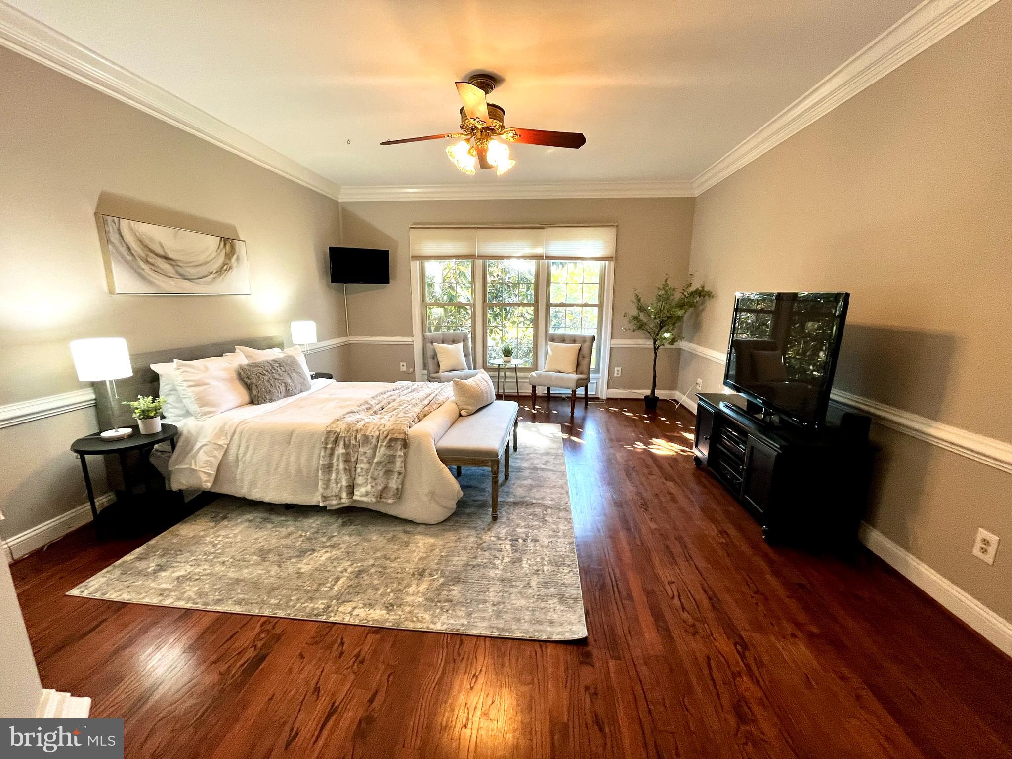 6273 Kingfisher LANE