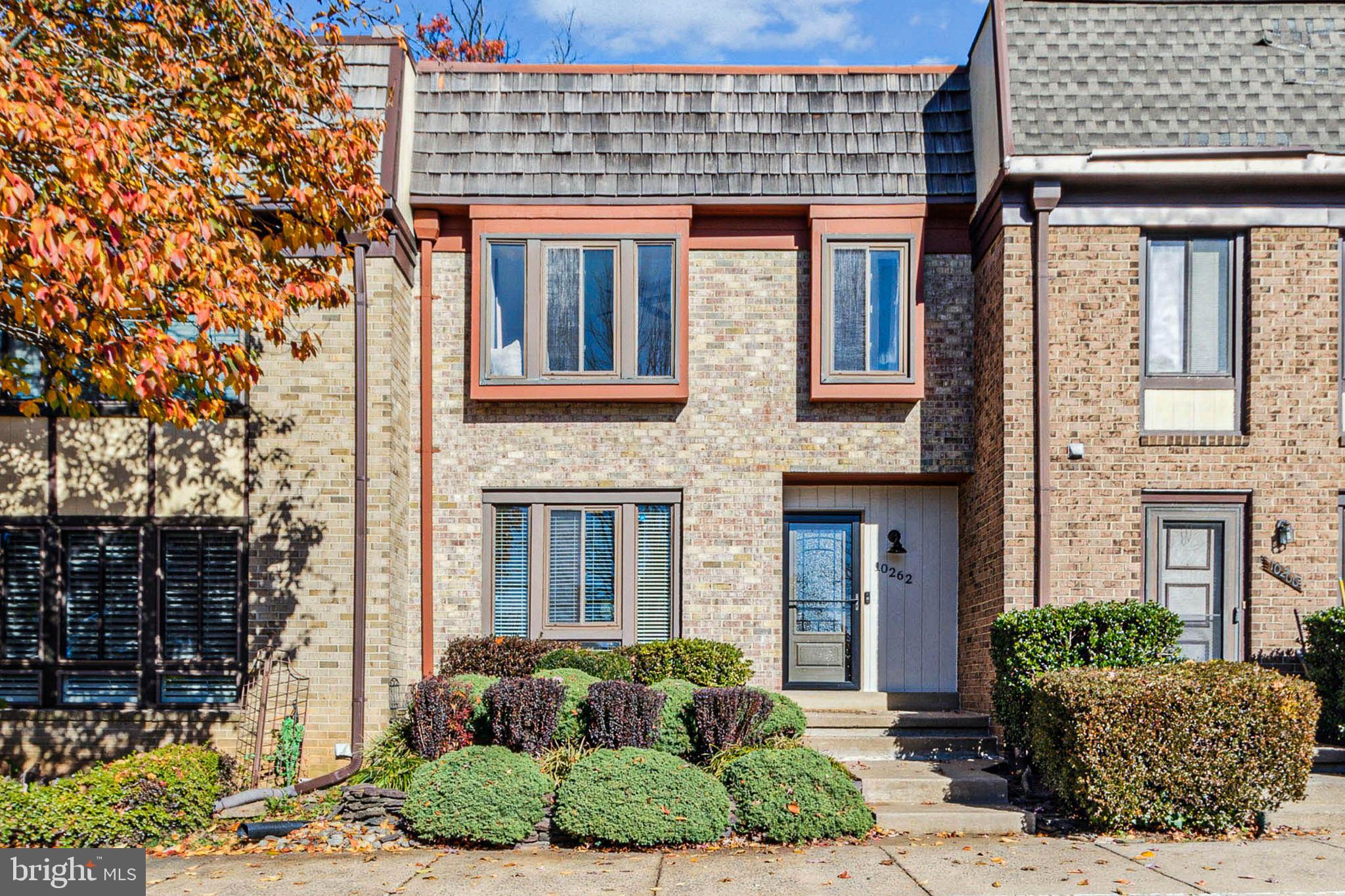 10262 Cherry Walk COURT