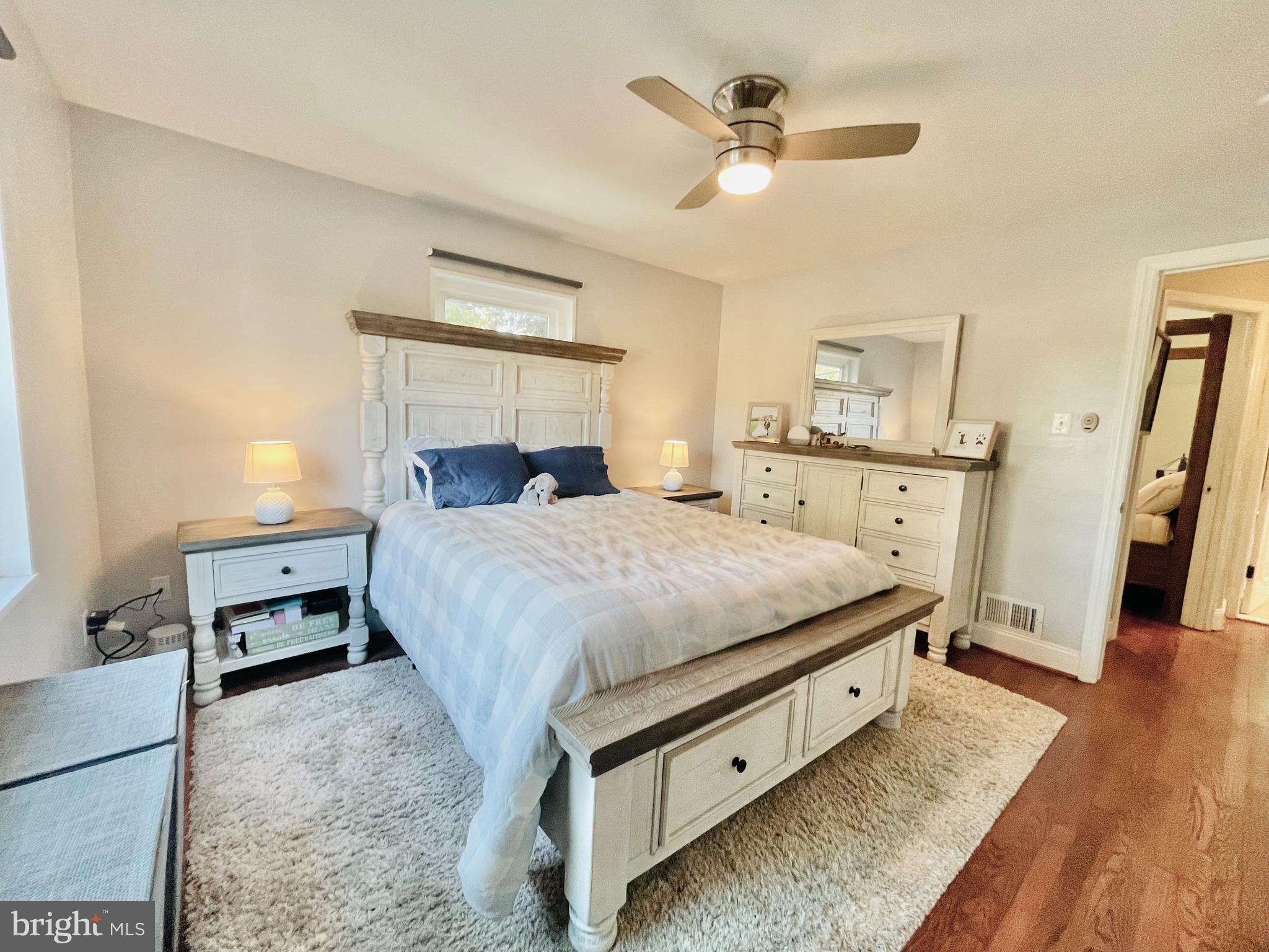 2223 Huntington AVENUE