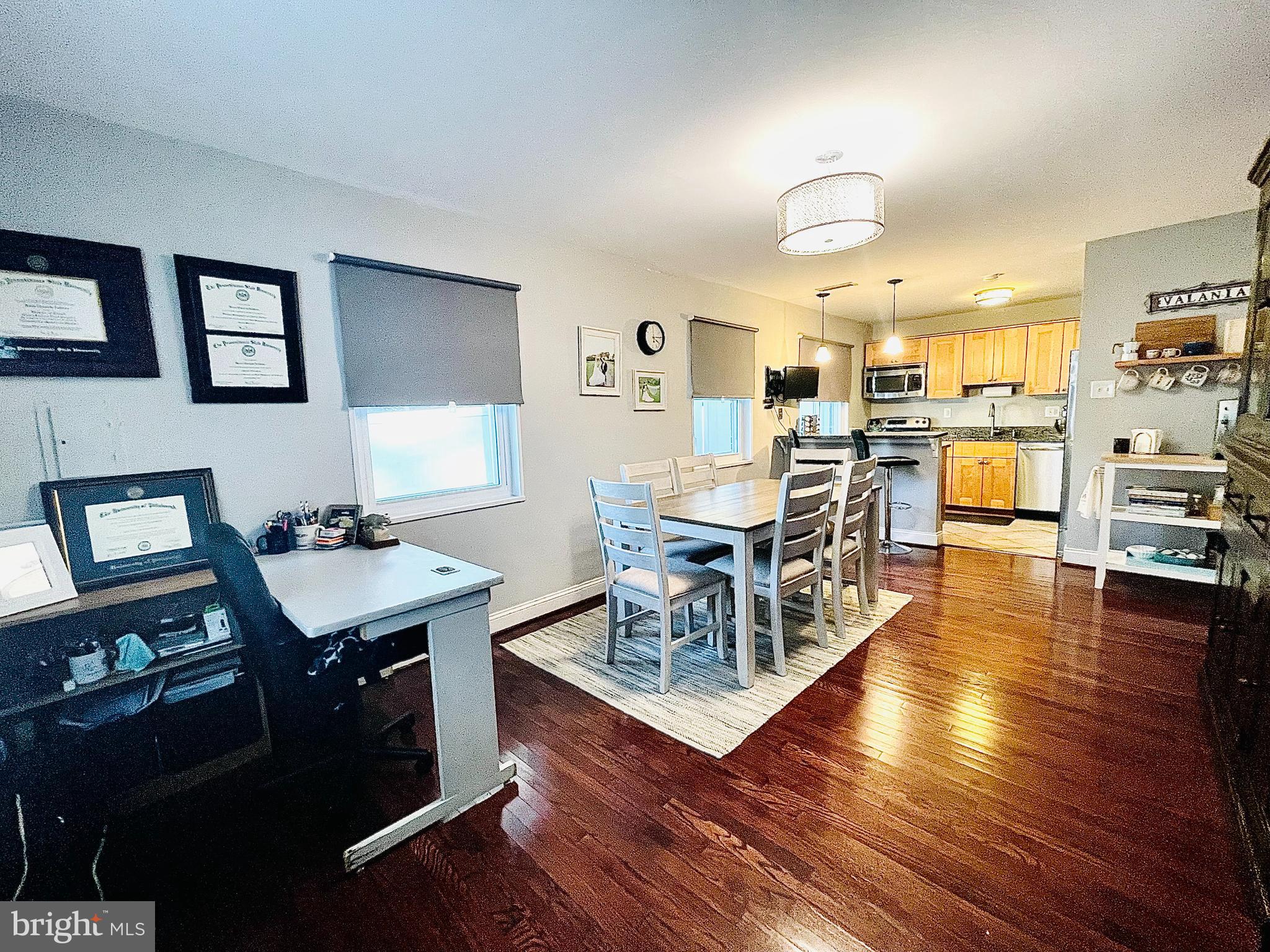 2223 Huntington AVENUE