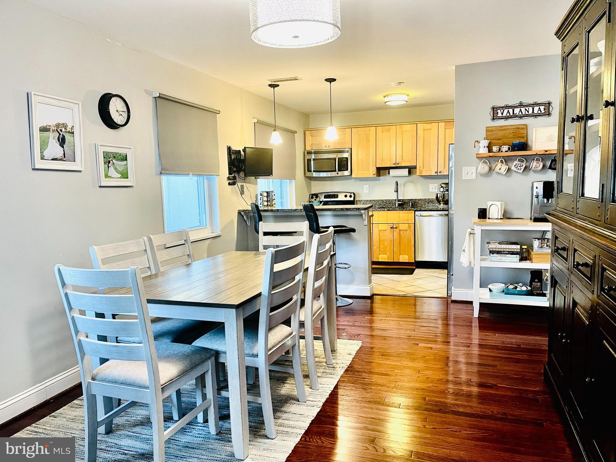 2223 Huntington AVENUE