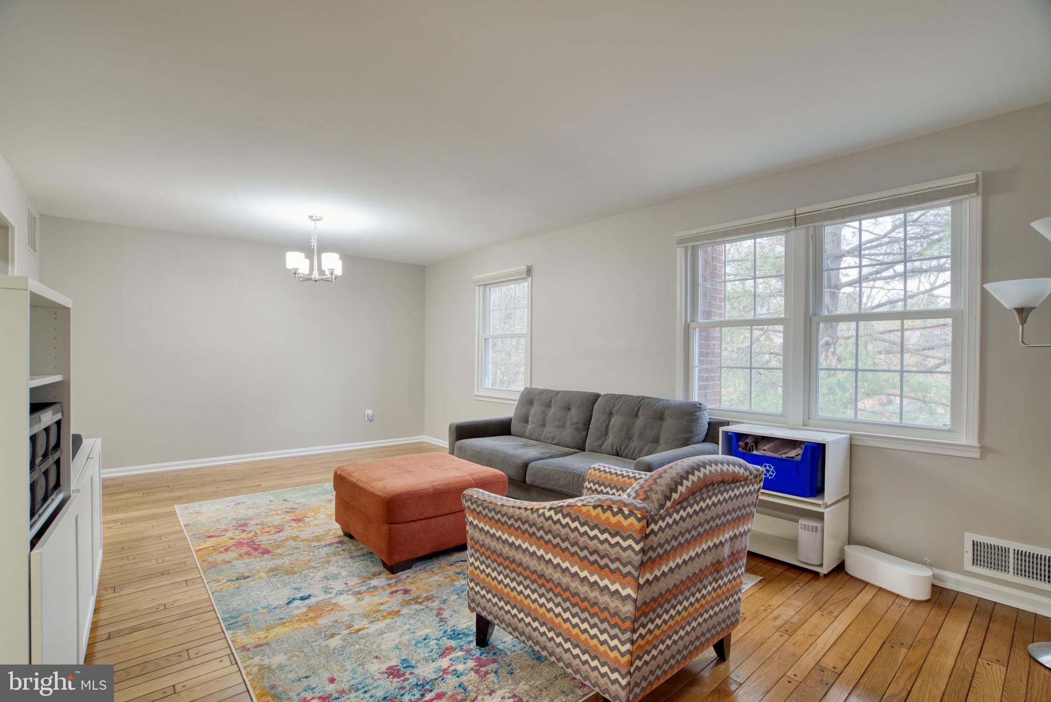 6856 Dina Leigh COURT