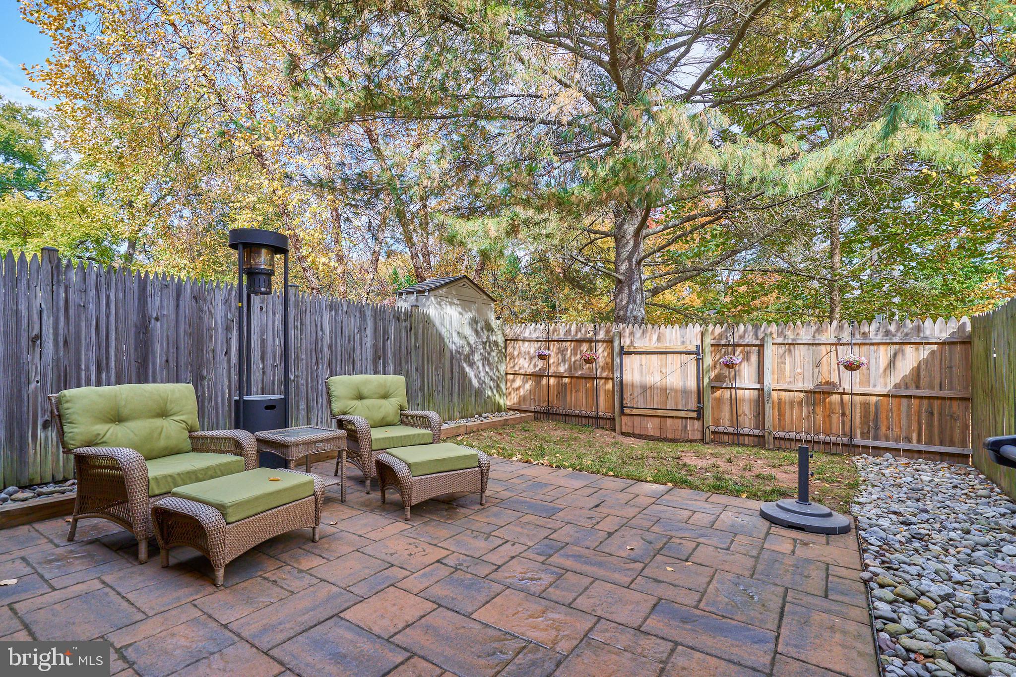 6856 Dina Leigh COURT