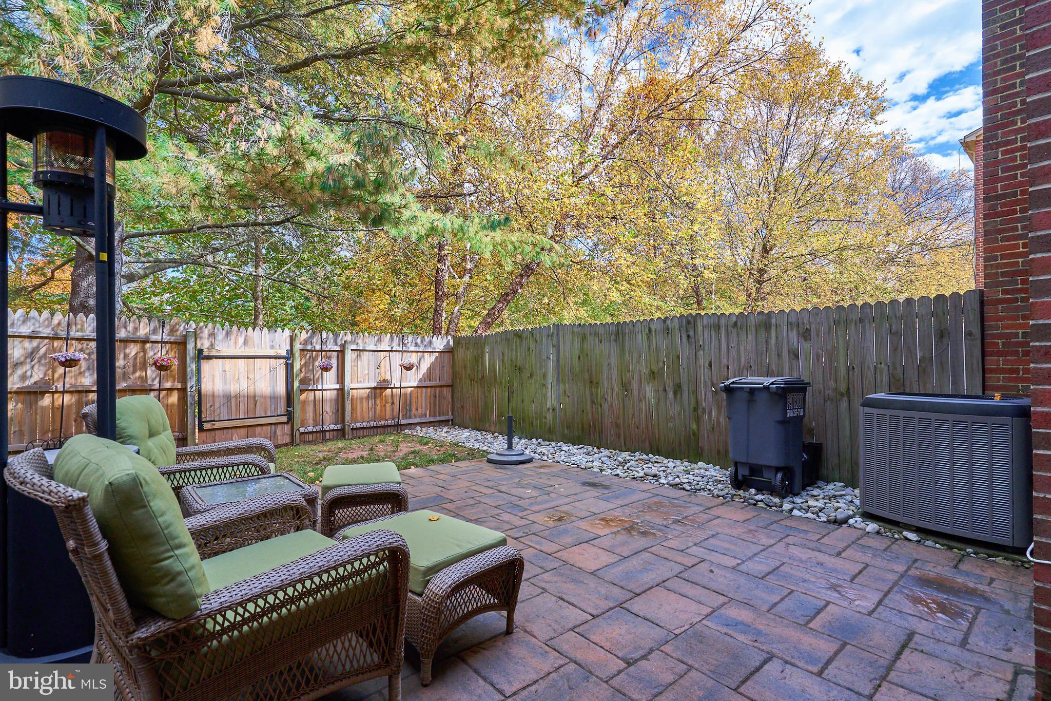 6856 Dina Leigh COURT
