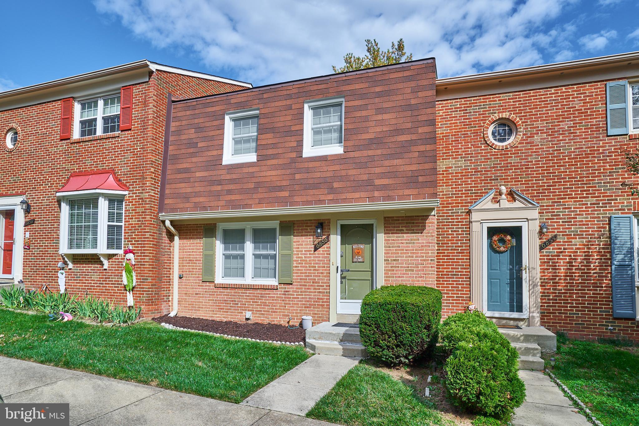 6856 Dina Leigh COURT