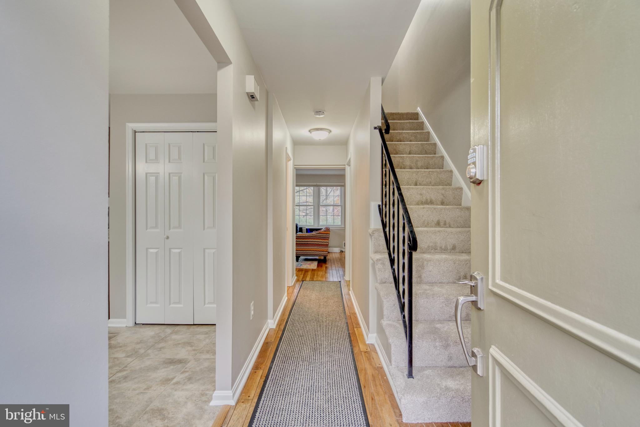 6856 Dina Leigh COURT
