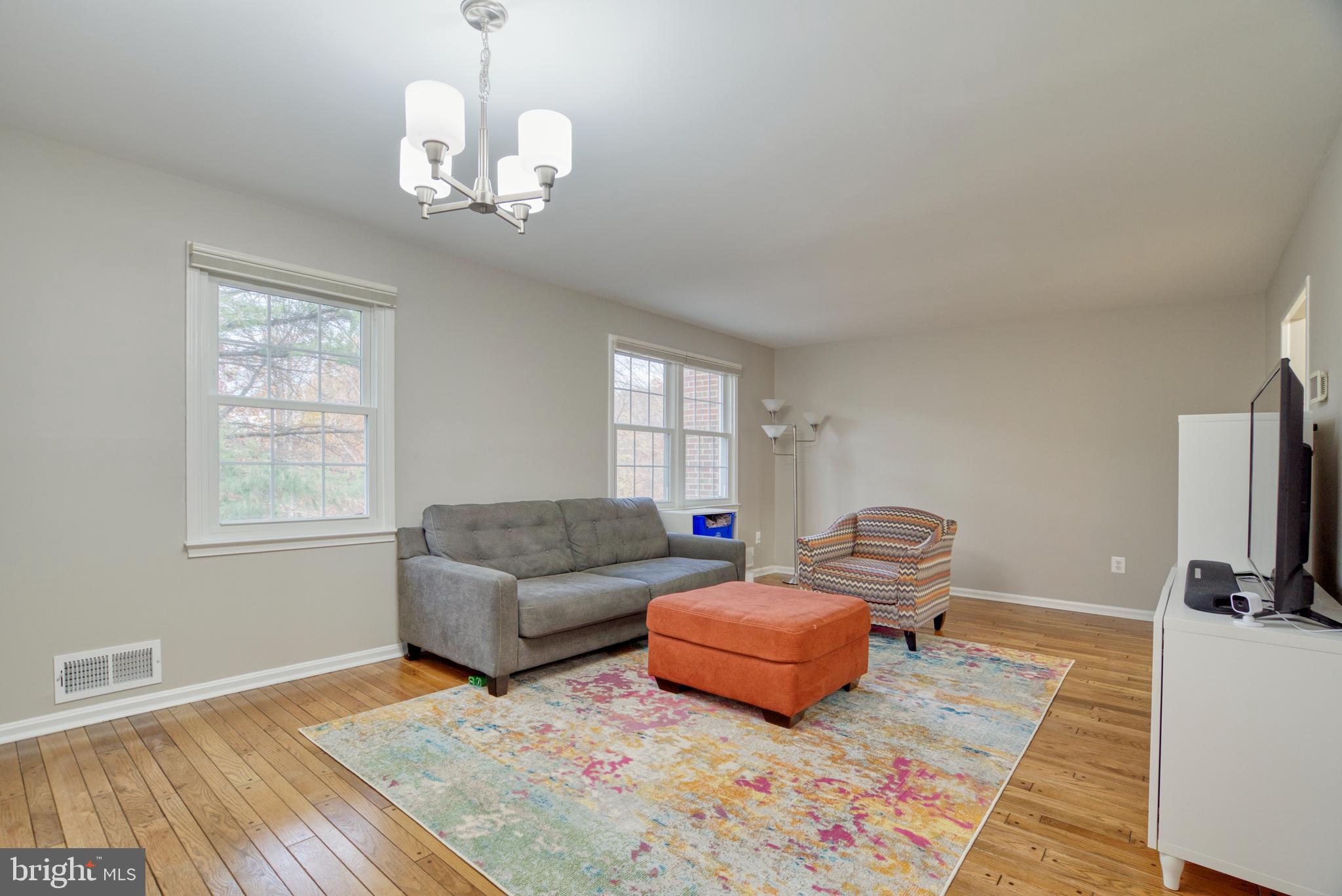 6856 Dina Leigh COURT