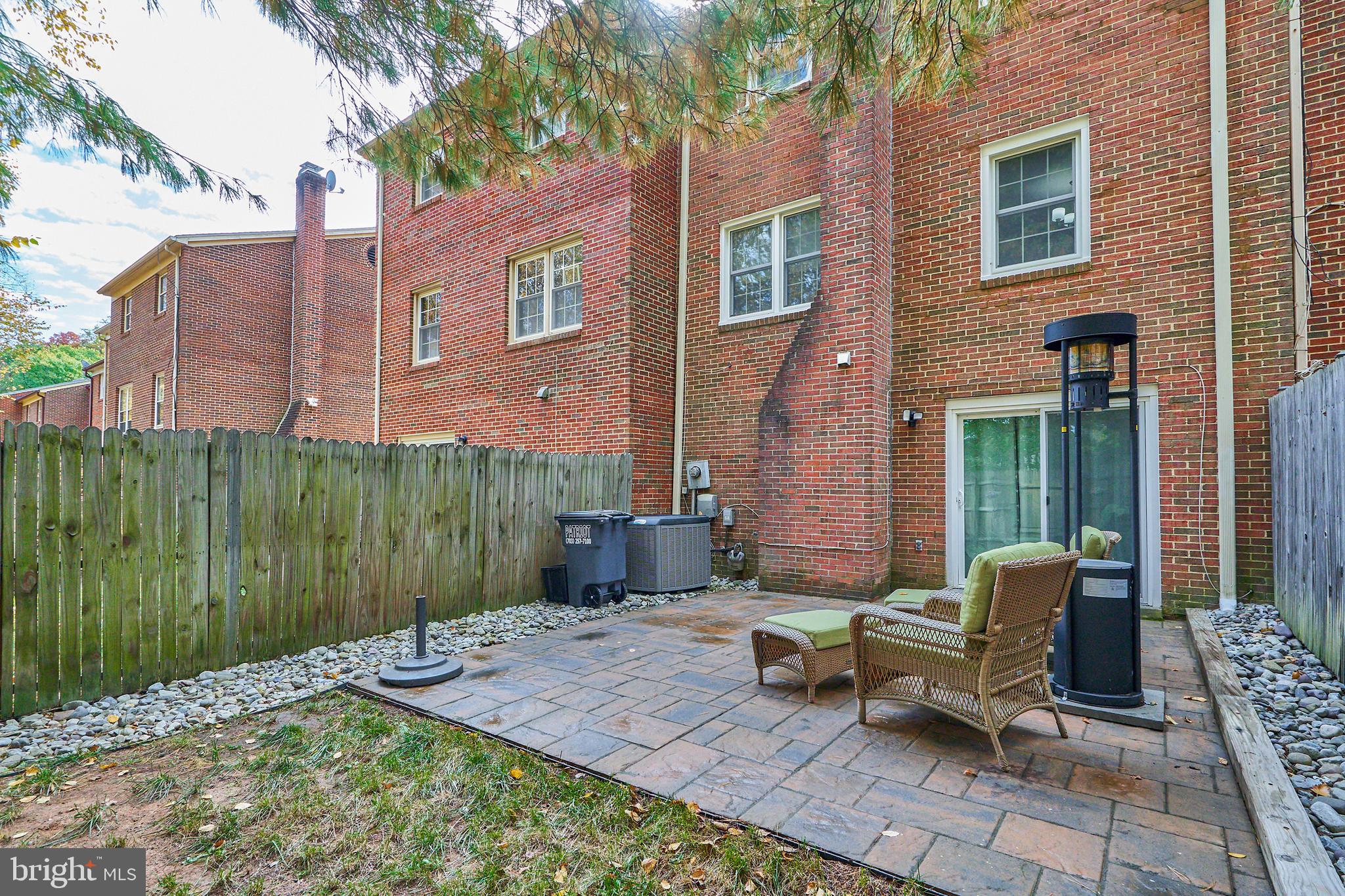 6856 Dina Leigh COURT
