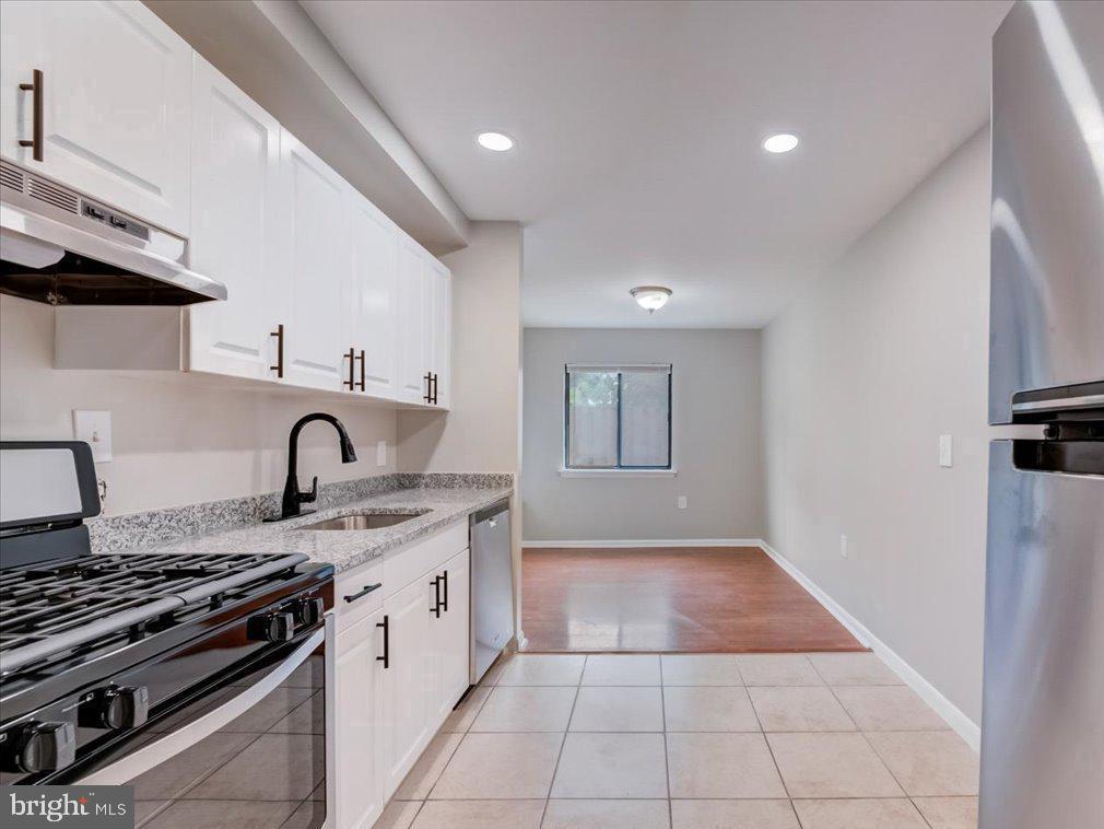 2844 Dover LANE Unit: 102