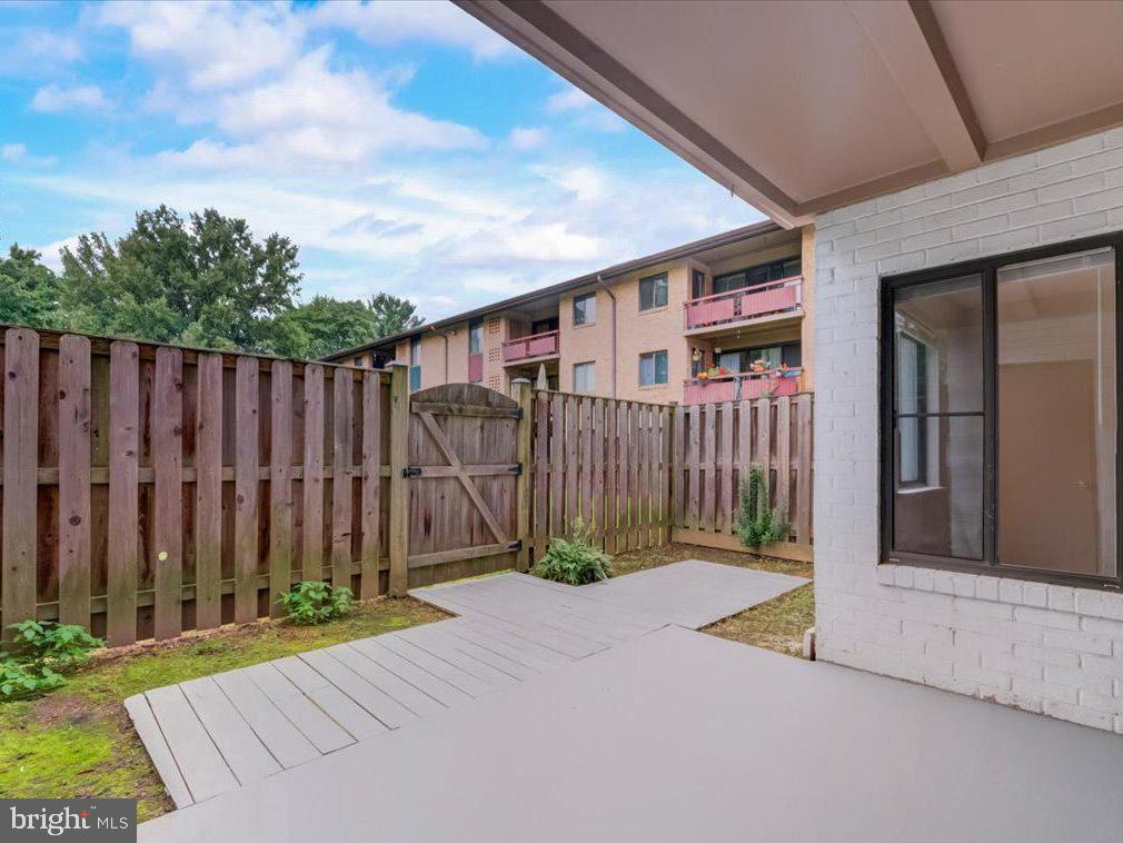 2844 Dover LANE Unit: 102