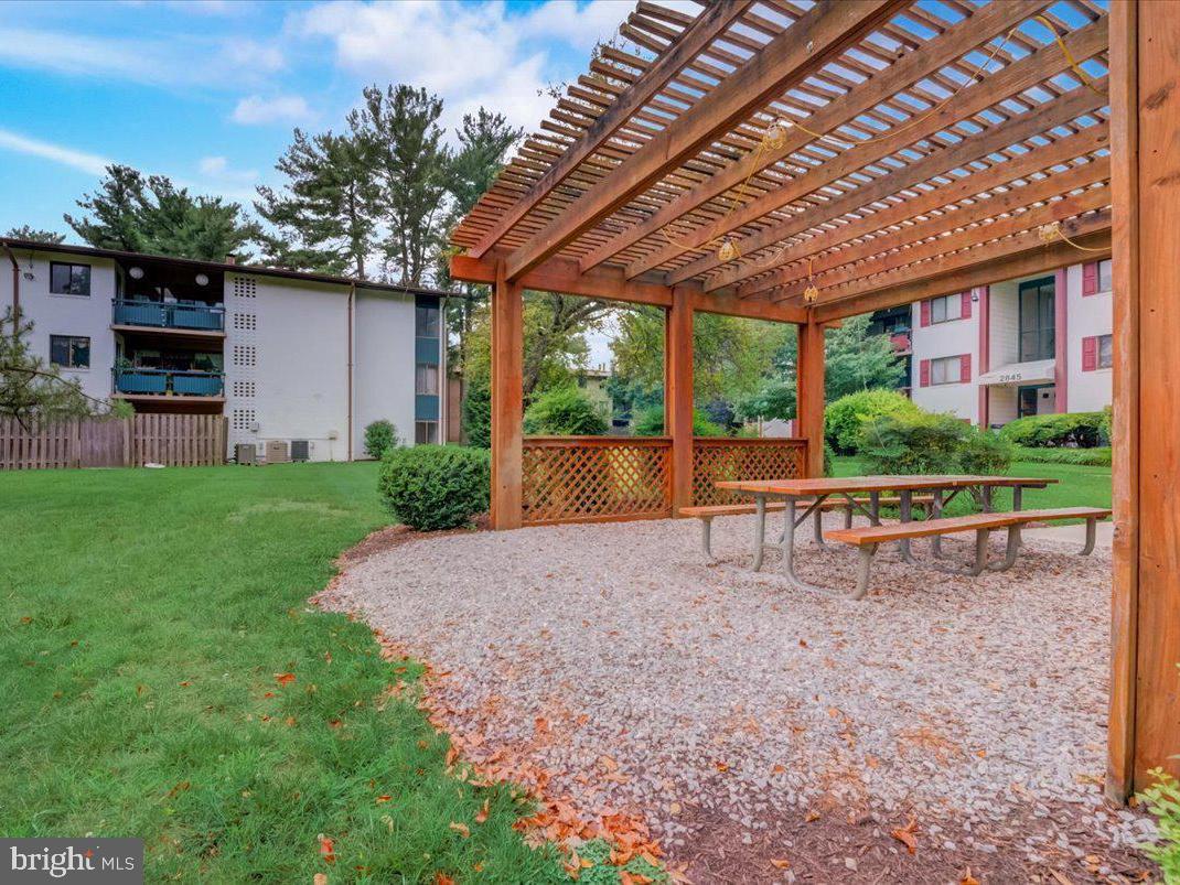 2844 Dover LANE Unit: 102