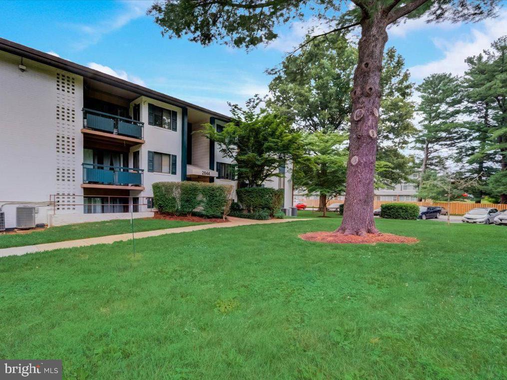 2844 Dover LANE Unit: 102