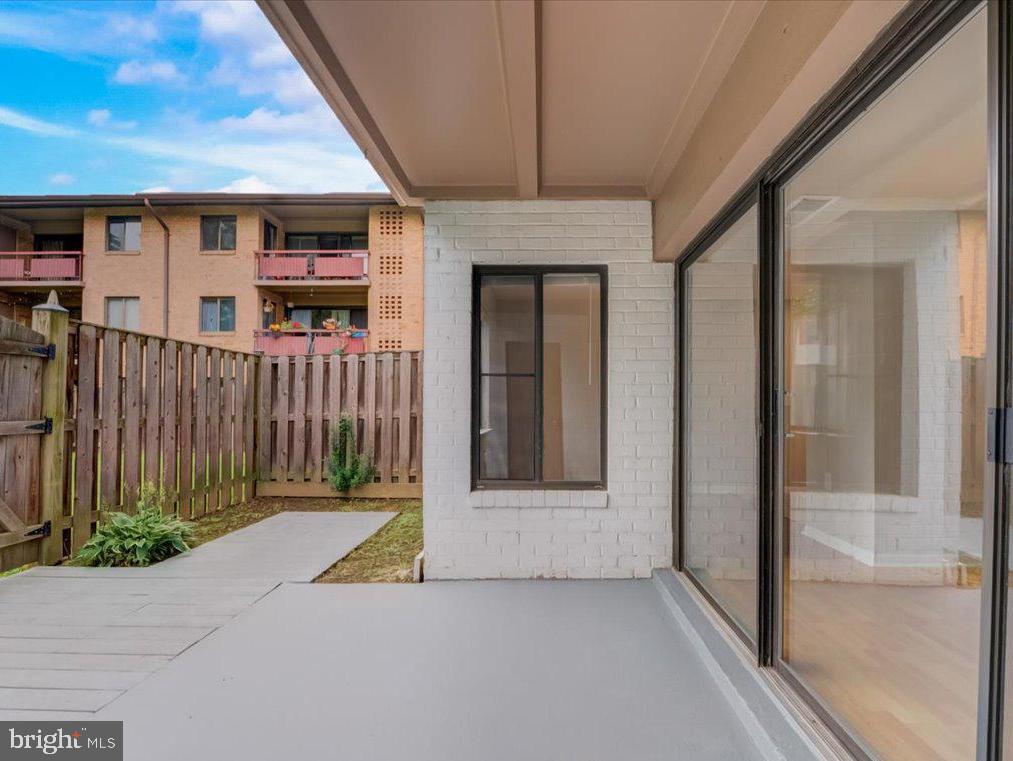 2844 Dover LANE Unit: 102