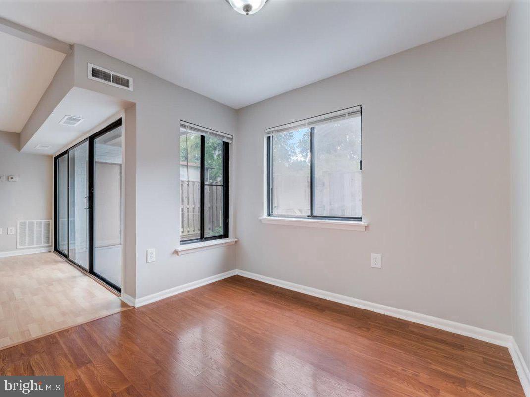 2844 Dover LANE Unit: 102