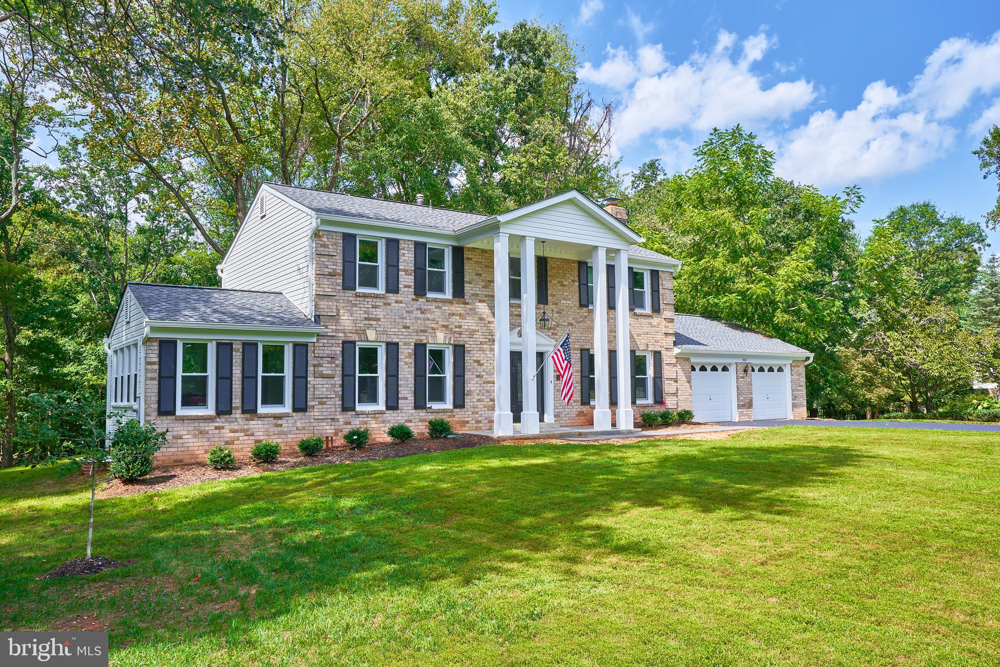 922 Rolling Holly DRIVE