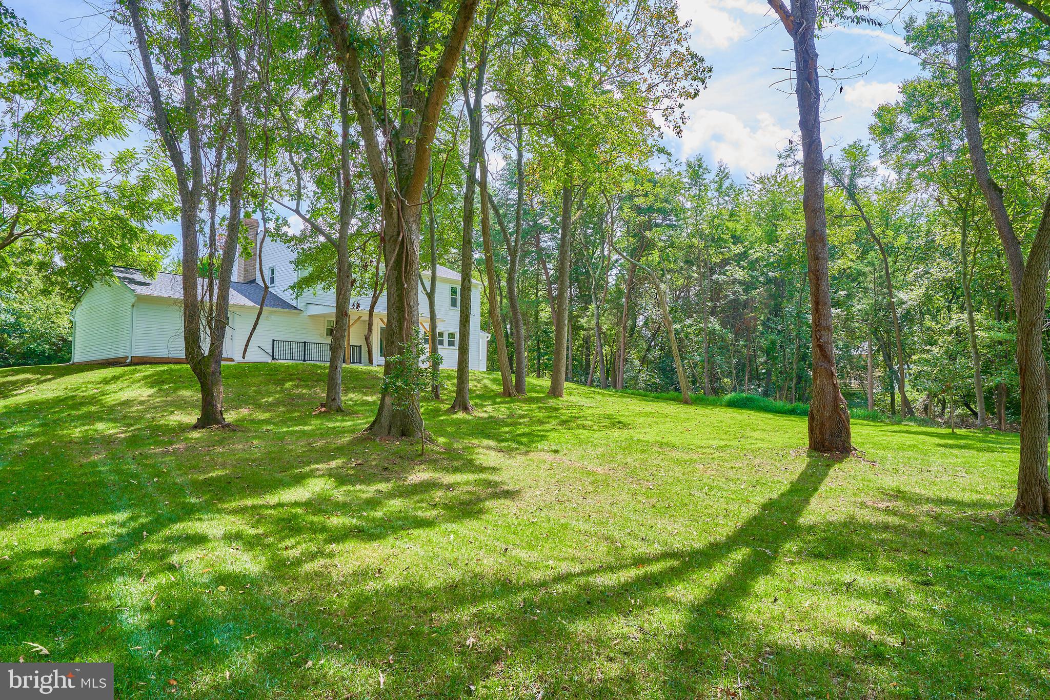 922 Rolling Holly DRIVE