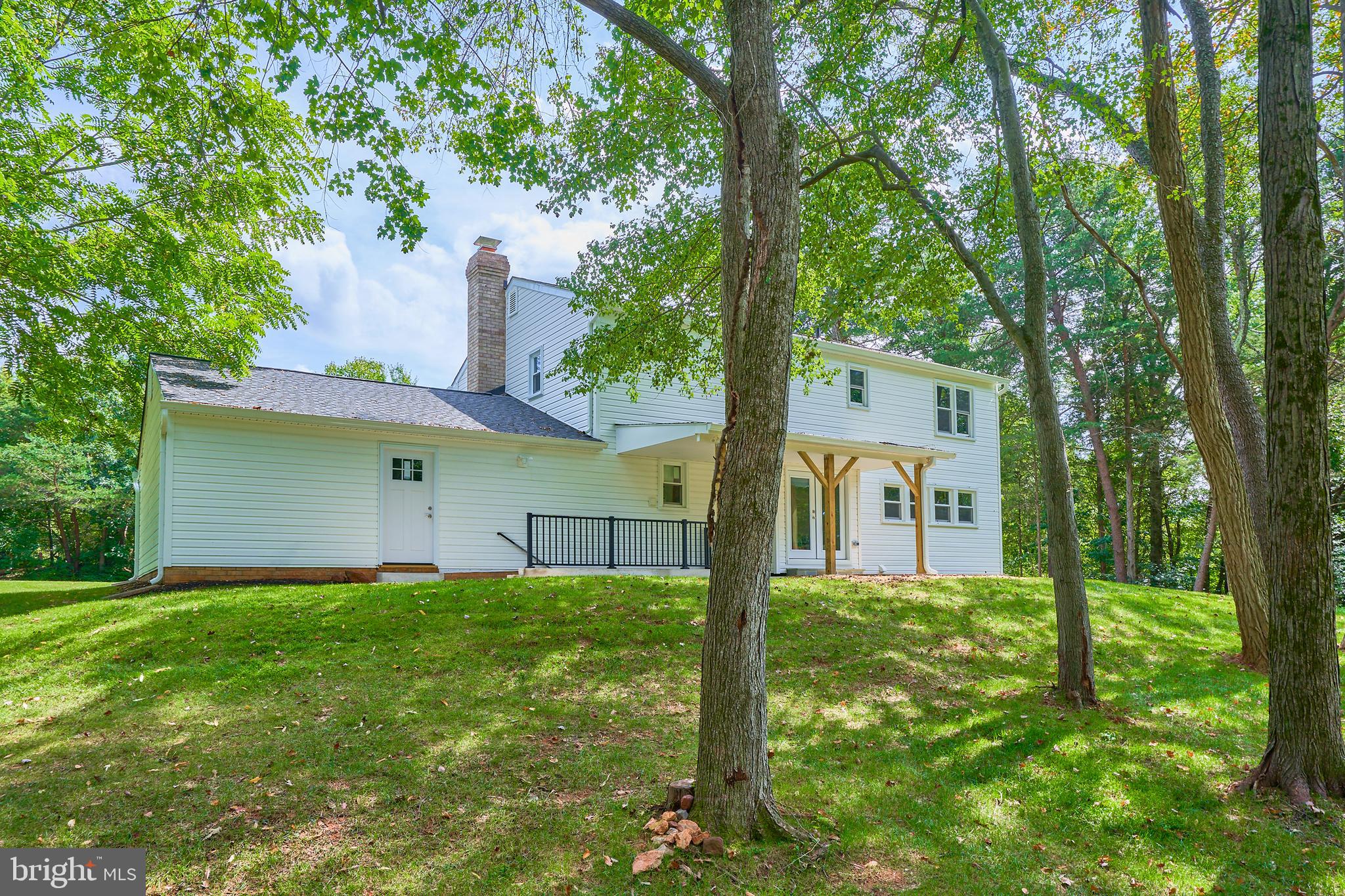 922 Rolling Holly DRIVE