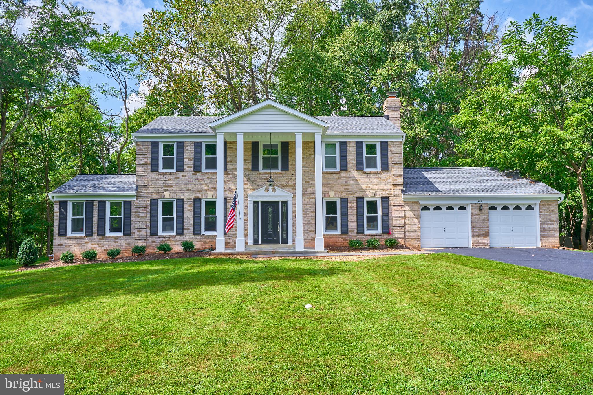 922 Rolling Holly DRIVE