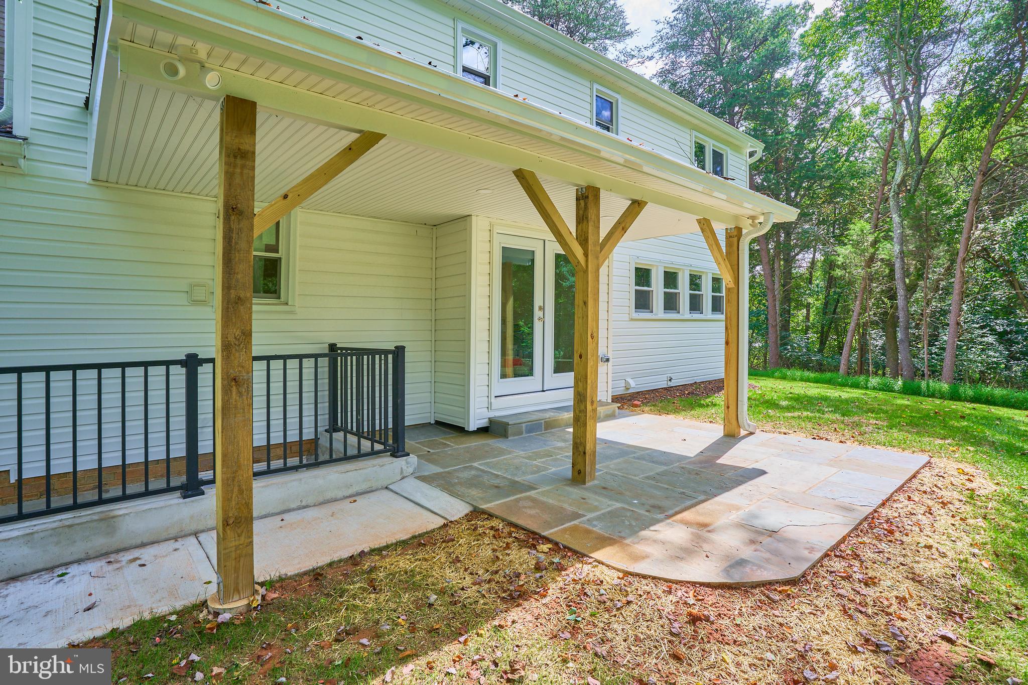 922 Rolling Holly DRIVE