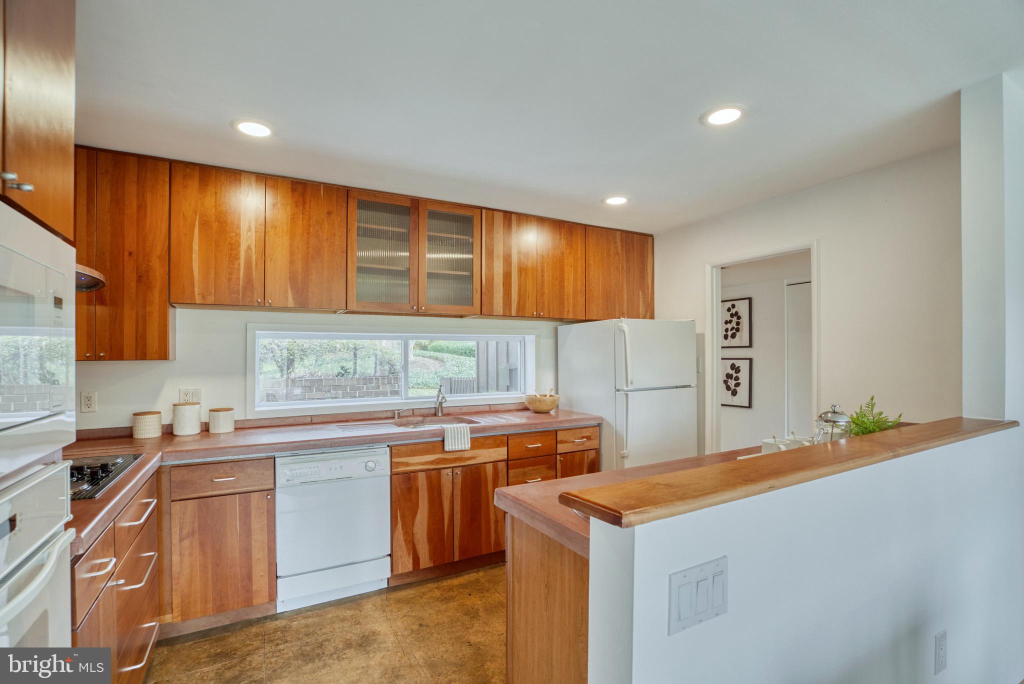 11456 Links DRIVE