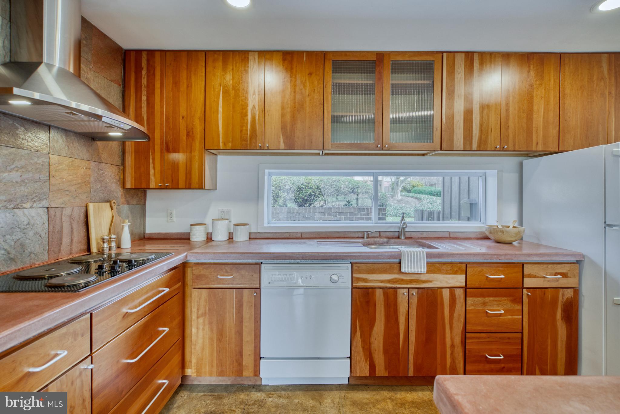 11456 Links DRIVE