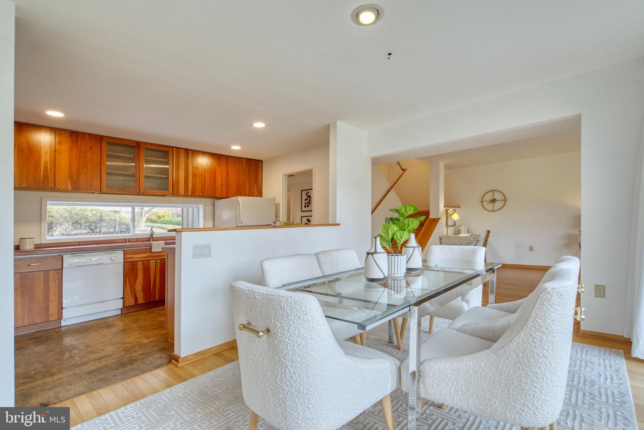 11456 Links DRIVE