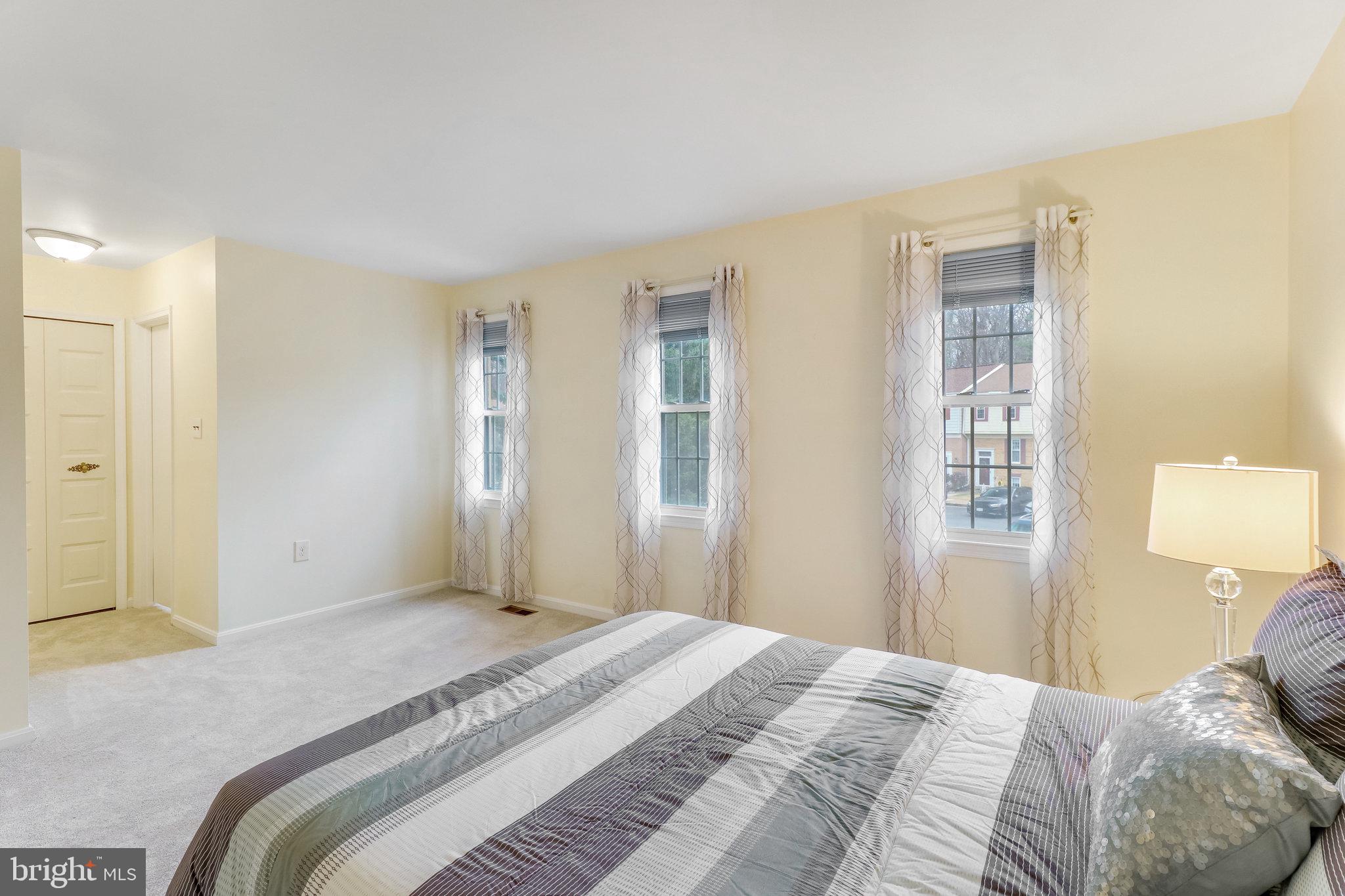 5848 Banning PLACE