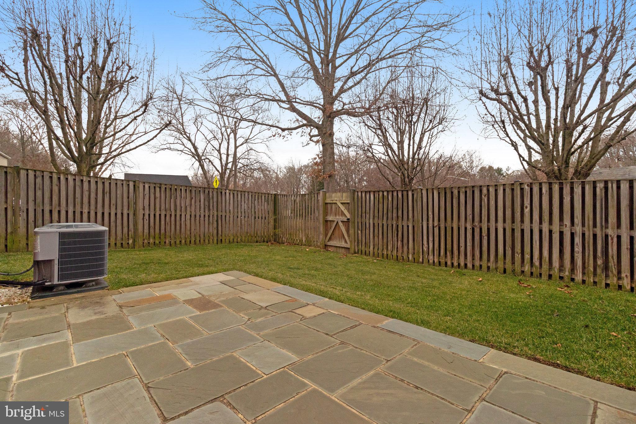 5848 Banning PLACE